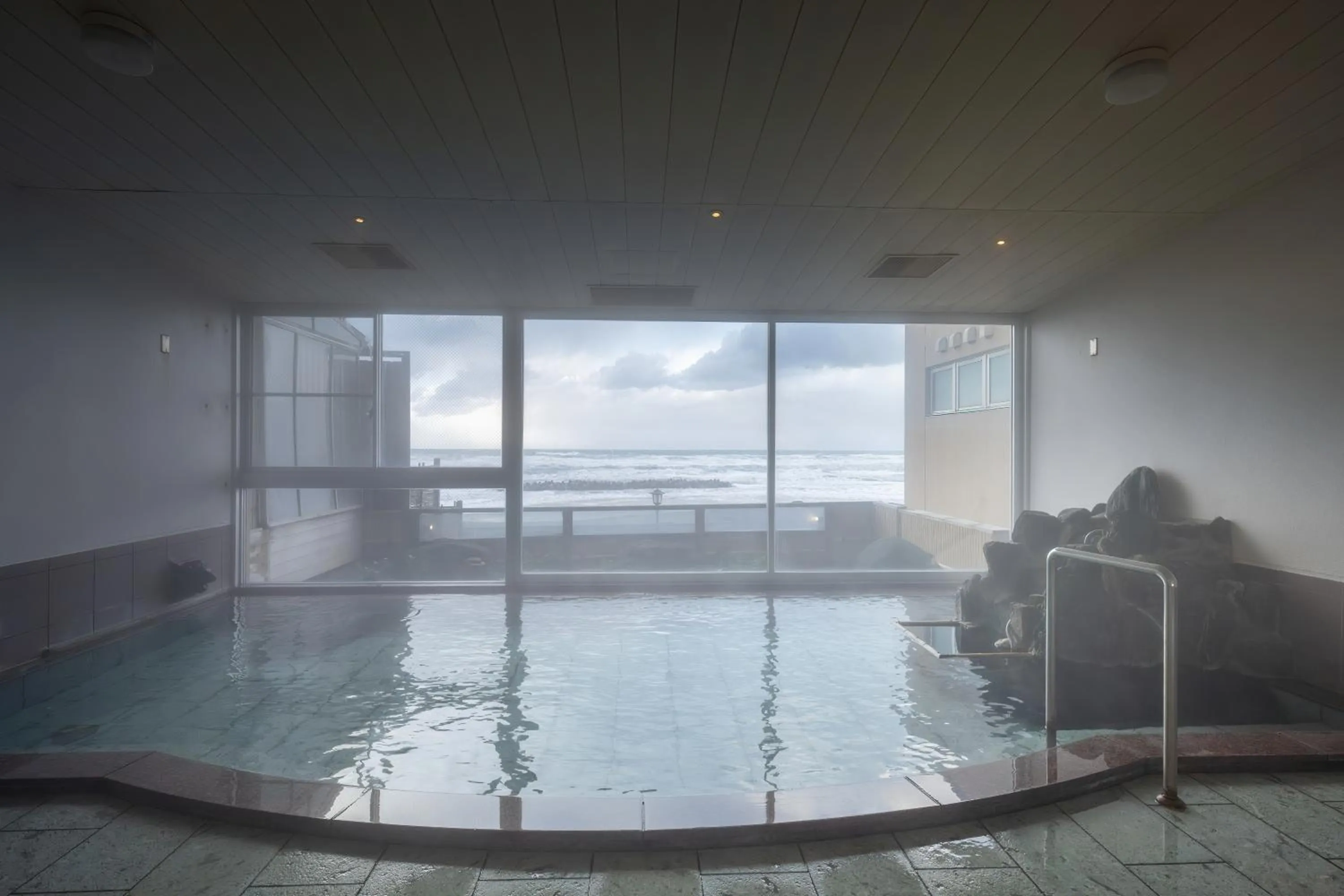 Hot Spring Bath in Ikkyu -Seaside Hotel-