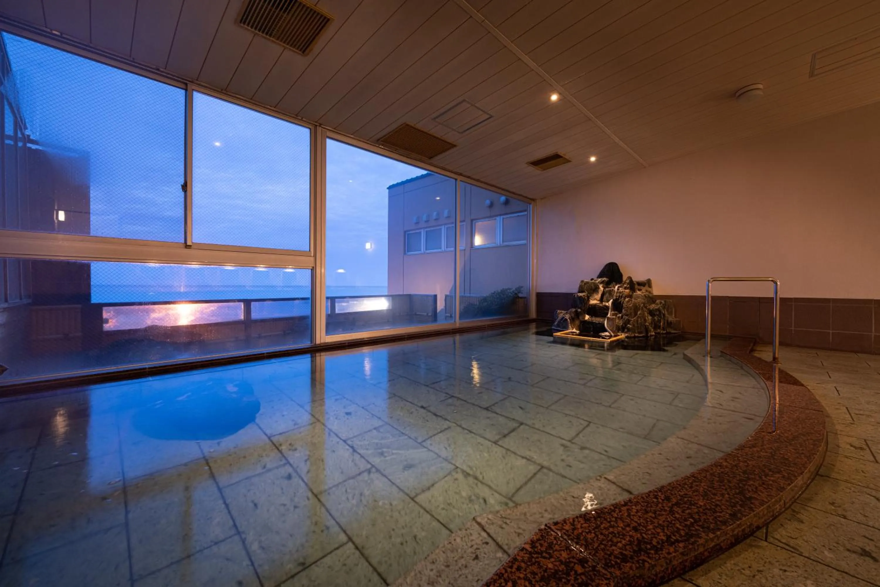 Hot Spring Bath in Ikkyu -Seaside Hotel-