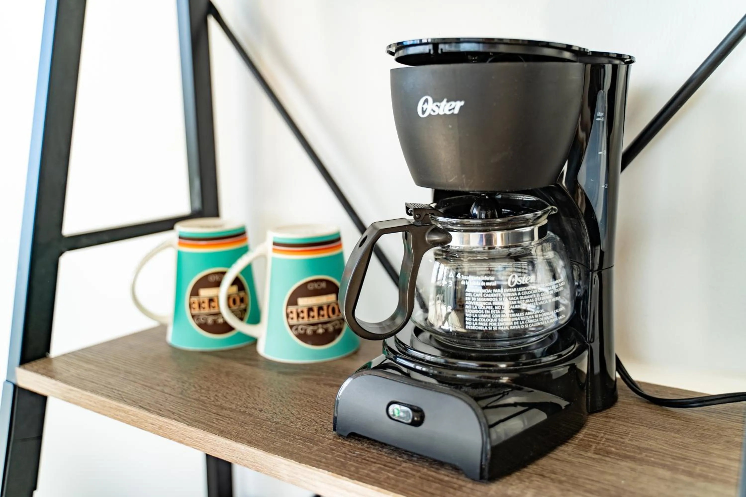 Coffee/tea facilities in Paradise Beachfront & Nightlife Heart