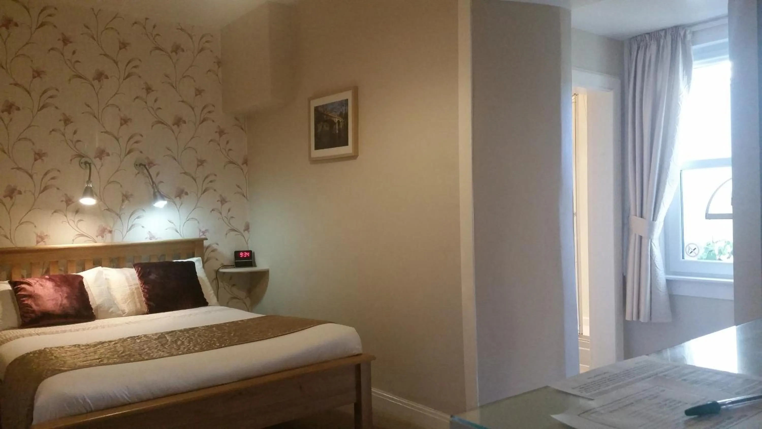 Bed in Broomfield House Bed and Breakfast