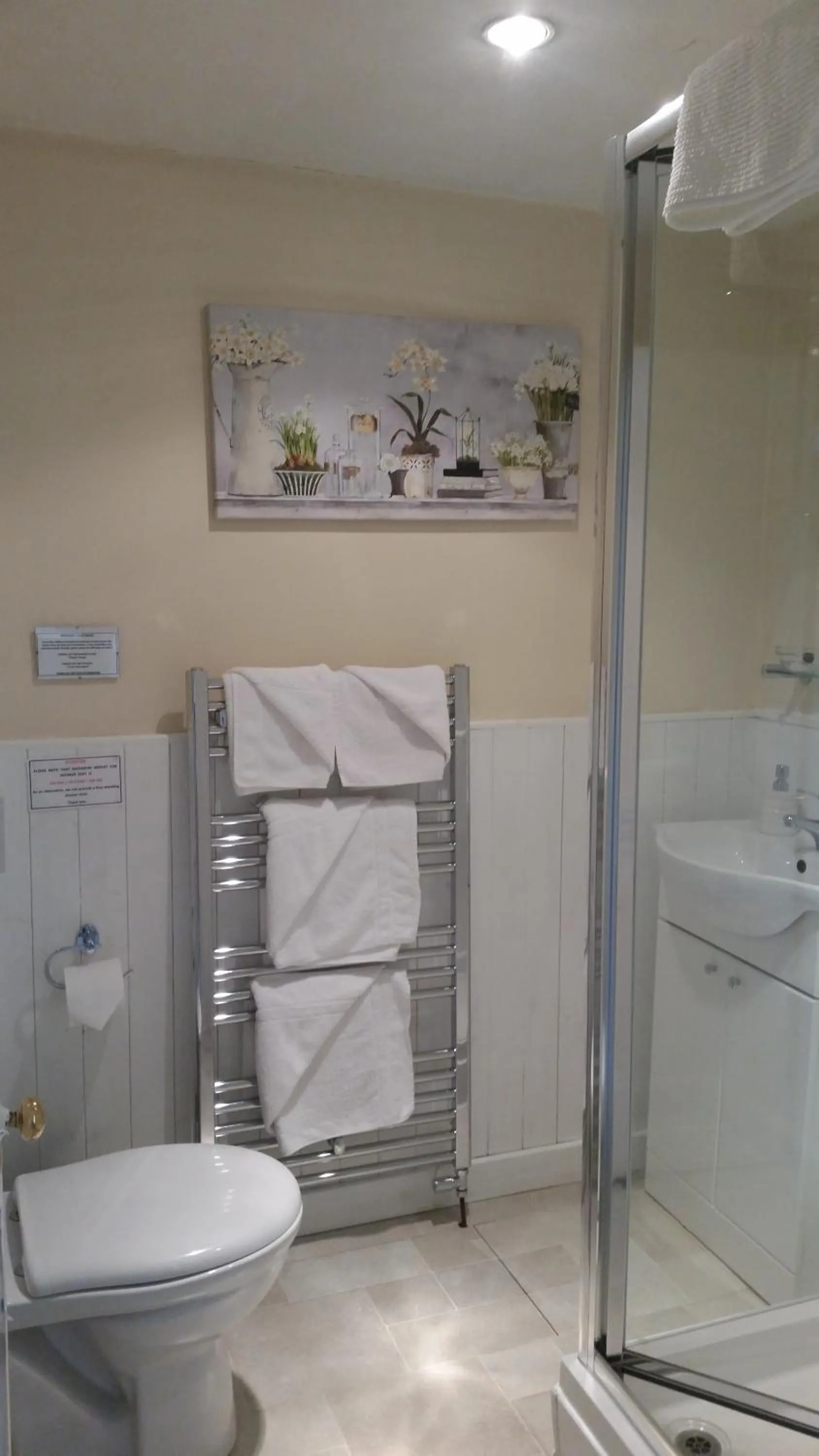 Shower in Broomfield House Bed and Breakfast