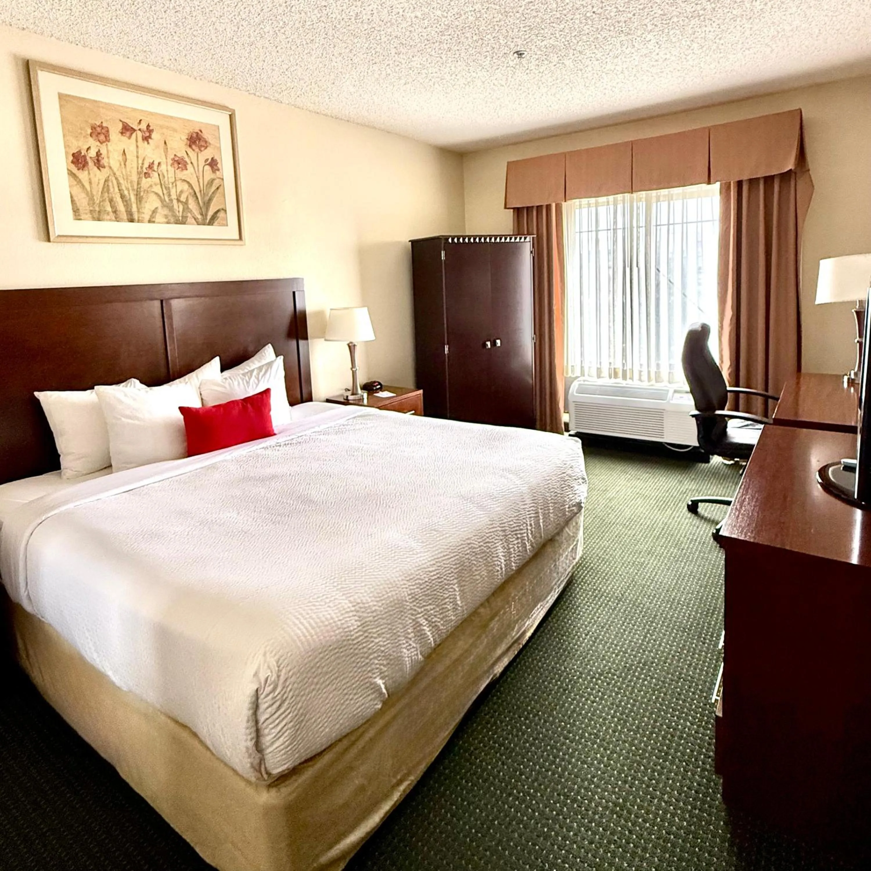 Bedroom, Bed in Ramada by Wyndham Denver International Airport