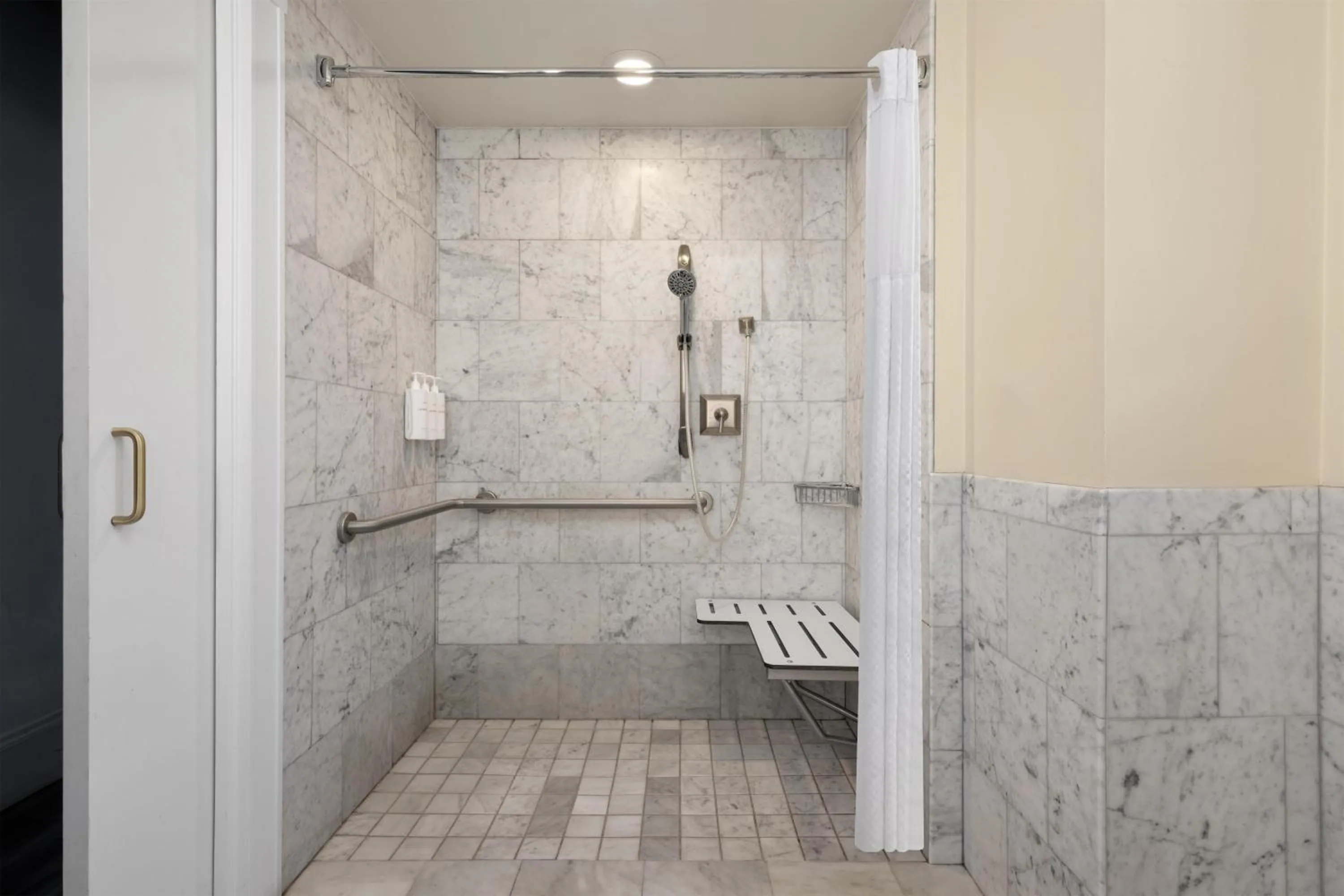 Bathroom in Cartwright Hotel Union Square - BW Premier Collection