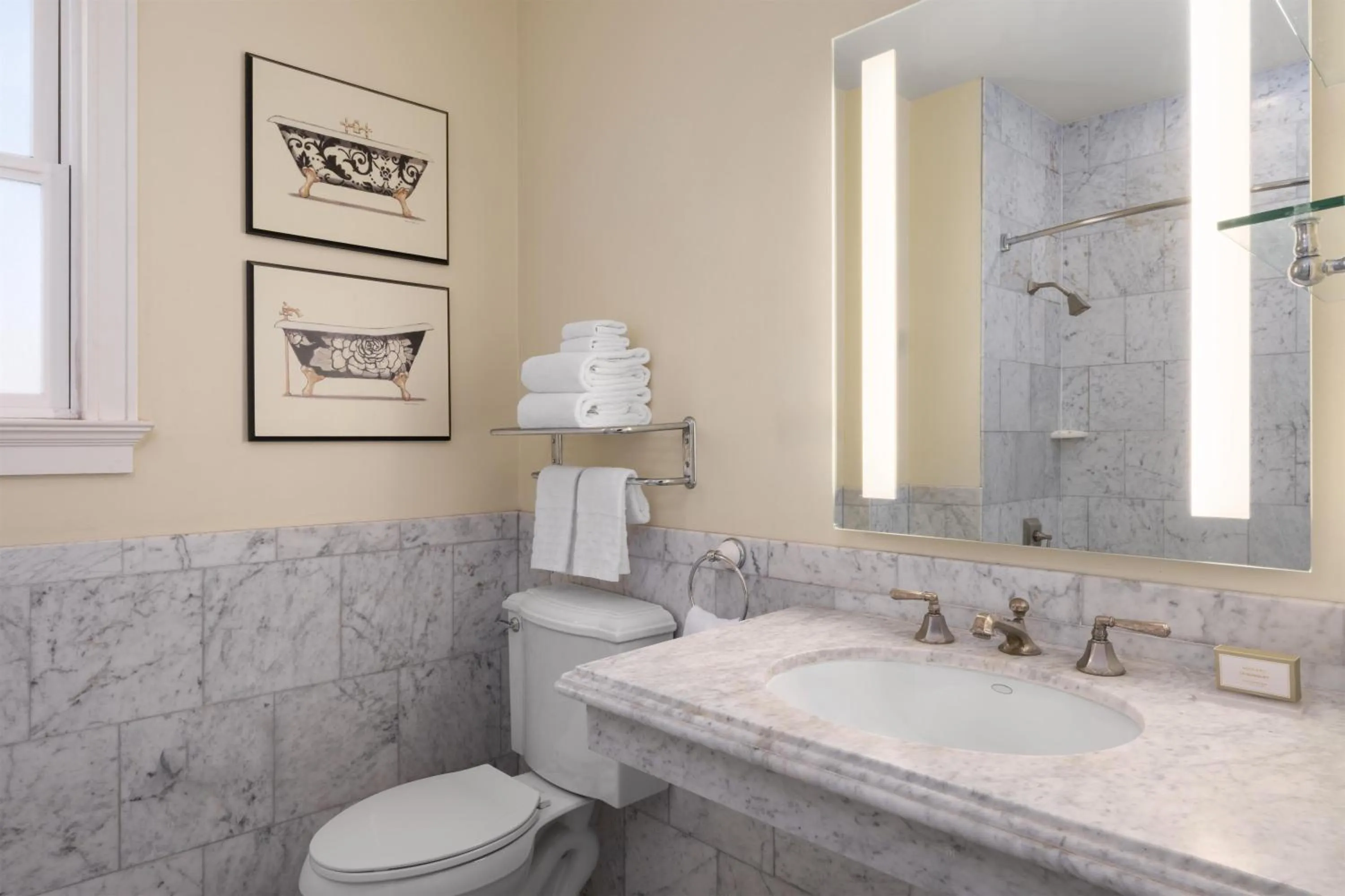 Bathroom in Cartwright Hotel Union Square - BW Premier Collection