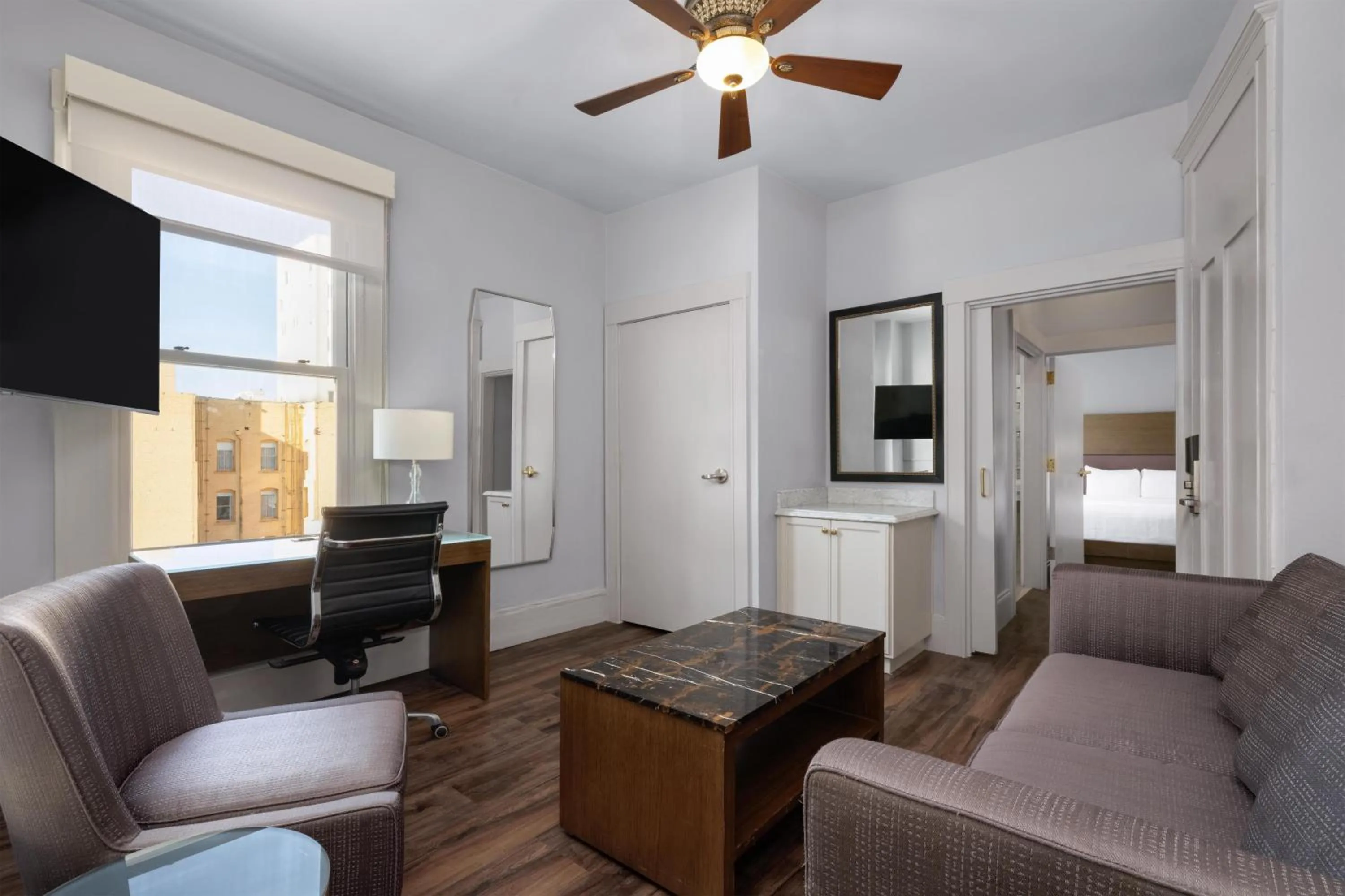 Bedroom in Cartwright Hotel Union Square - BW Premier Collection