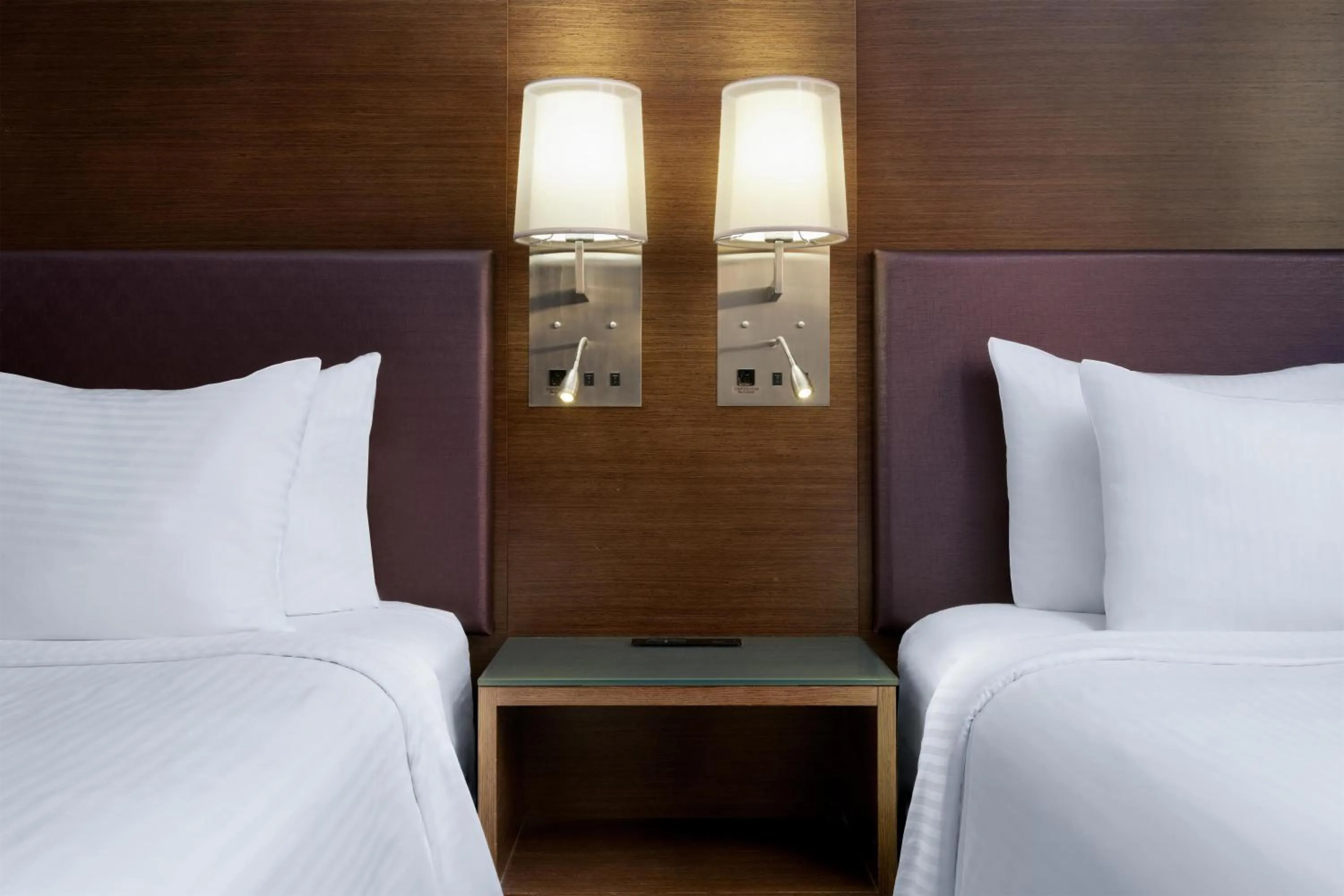 Bedroom, Bed in Cartwright Hotel Union Square - BW Premier Collection