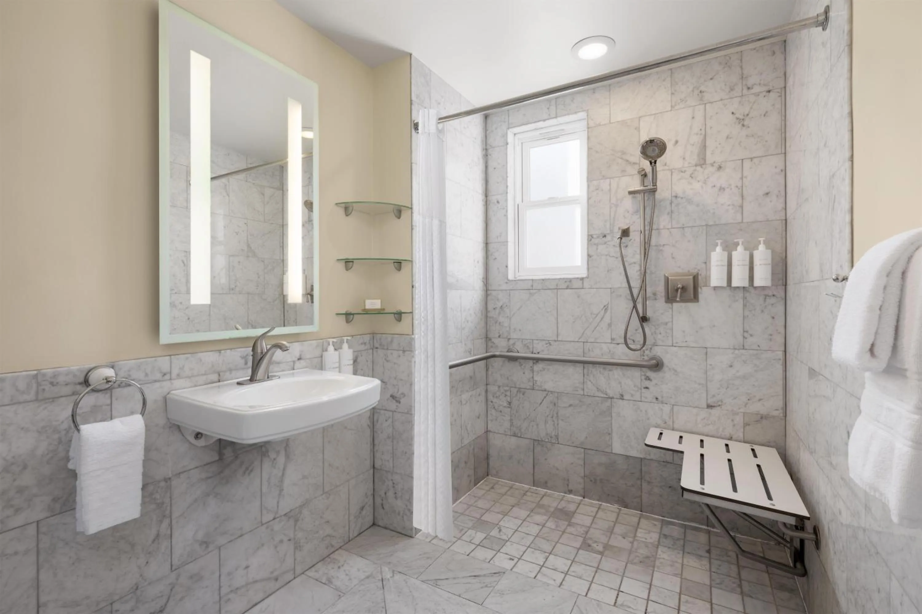 Bathroom in Cartwright Hotel Union Square - BW Premier Collection