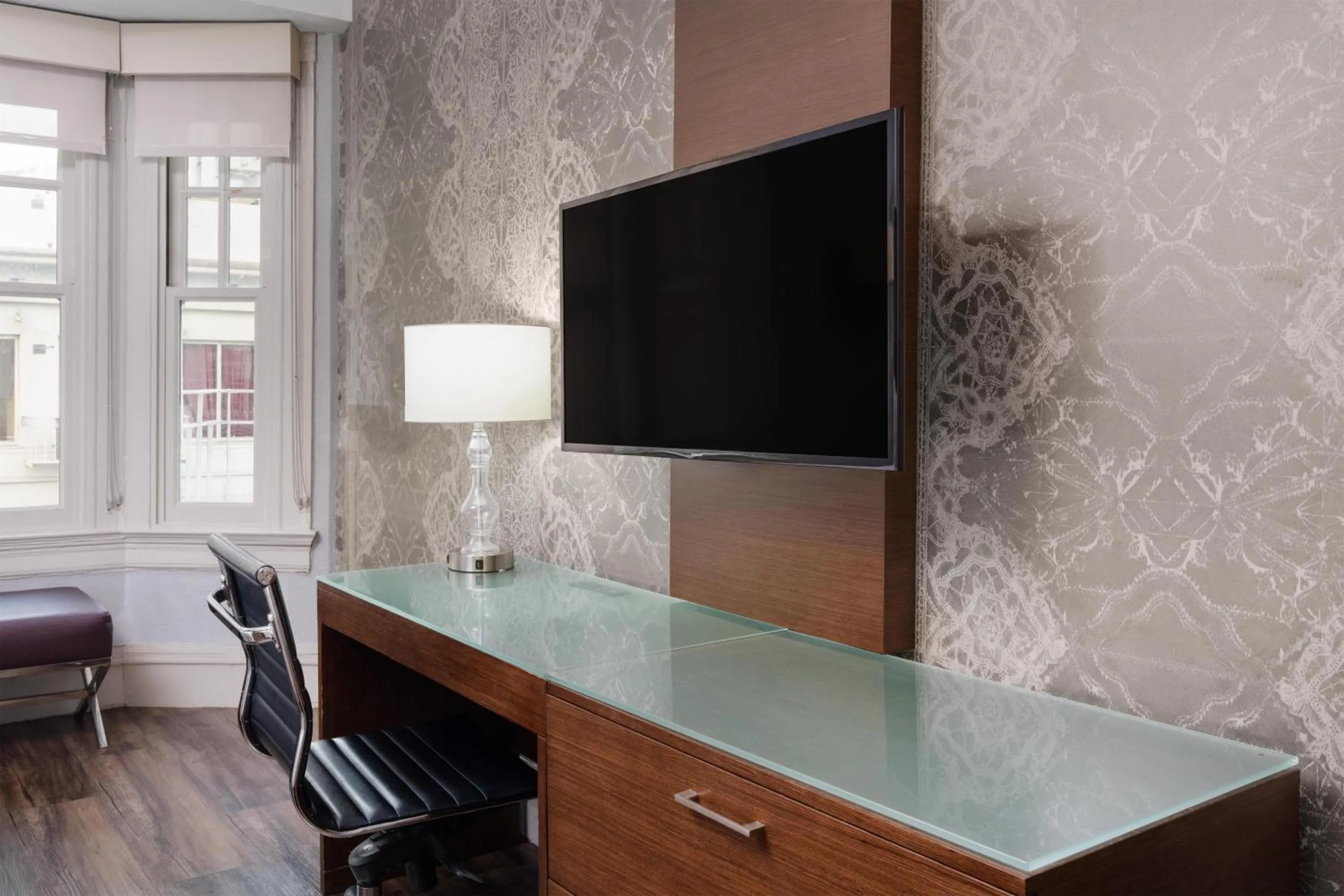 Bedroom in Cartwright Hotel Union Square - BW Premier Collection