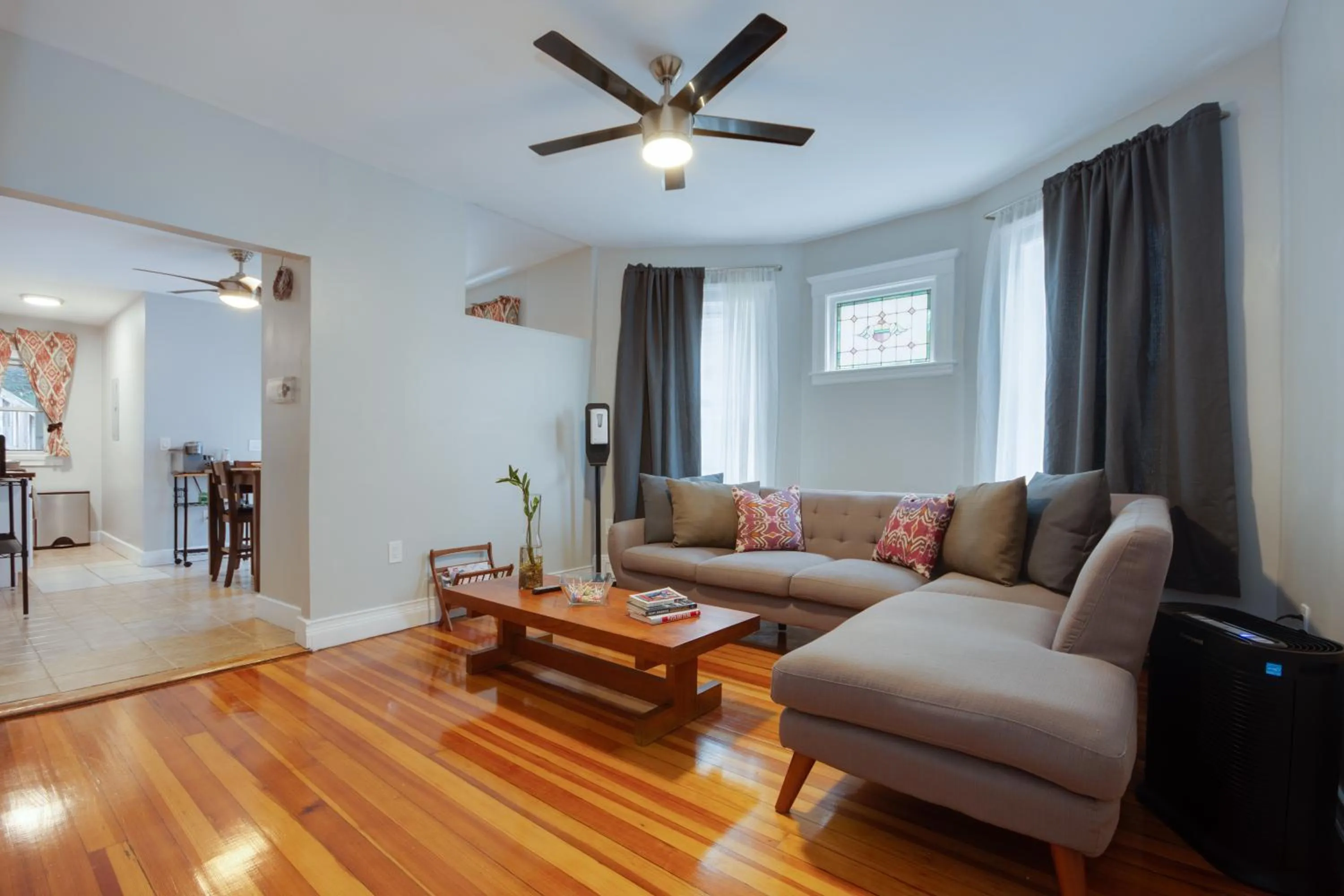 TV and multimedia in Boston Queen Bedroom