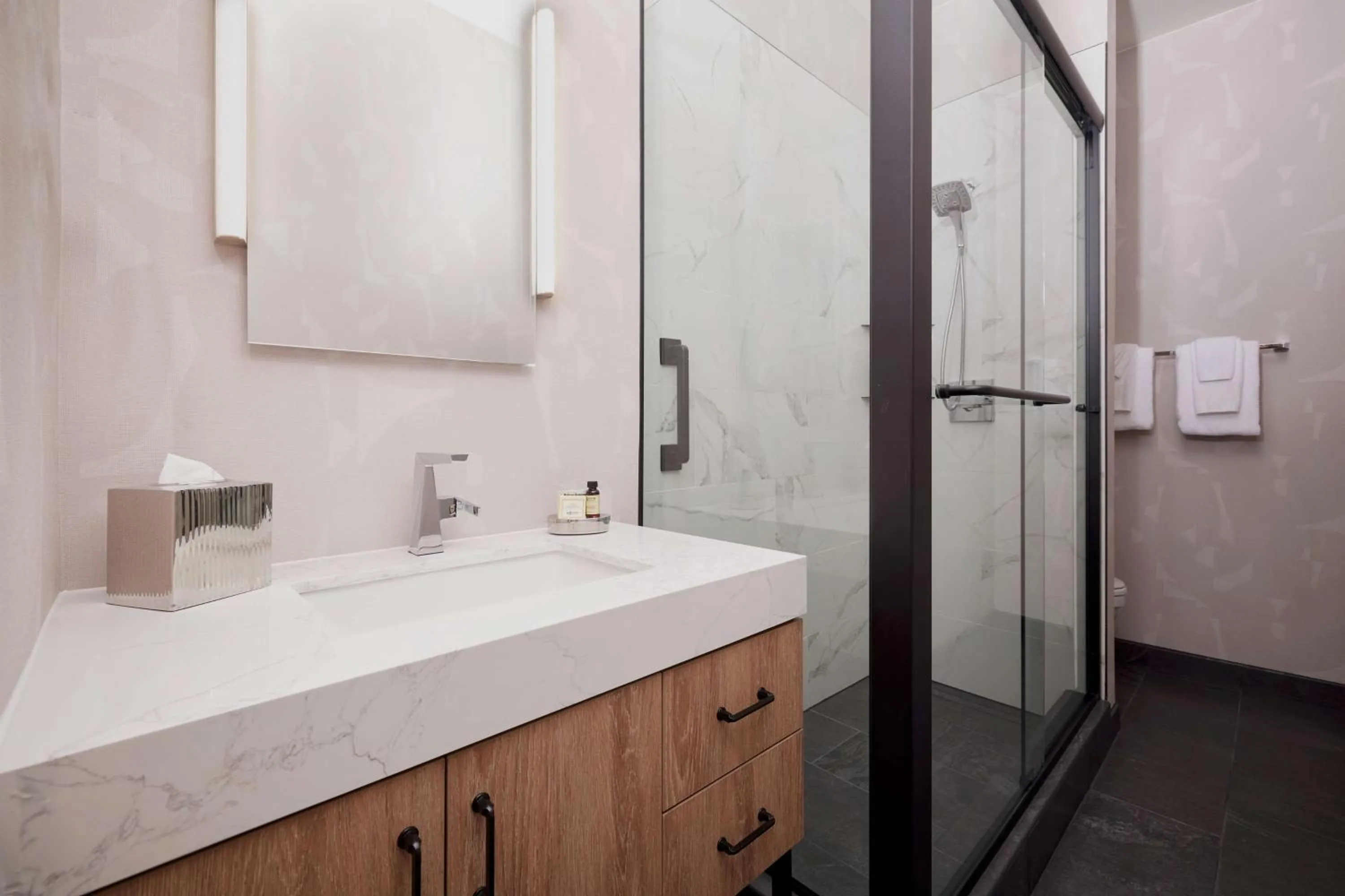 Bathroom in The Barnes San Francisco, Tapestry Collection by Hilton