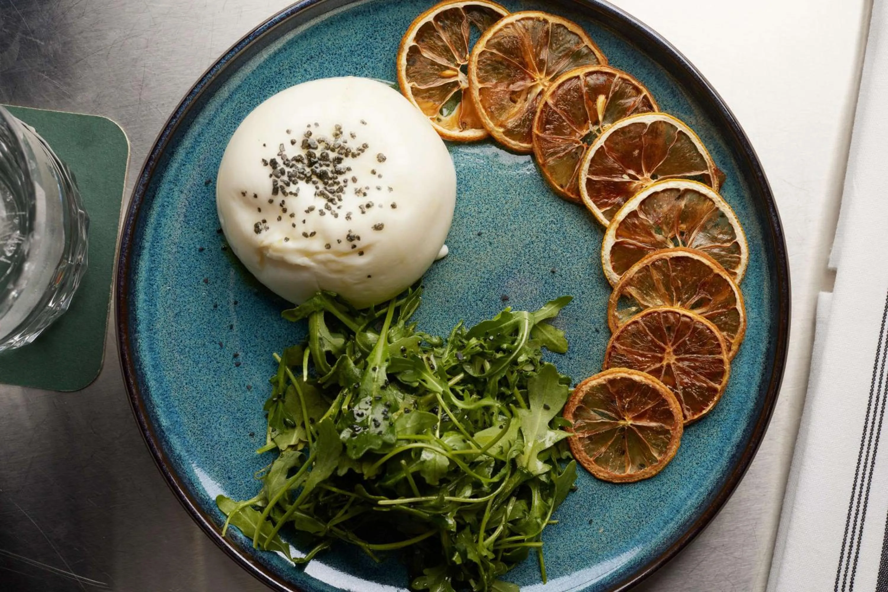 Food and drinks in The Barnes San Francisco, Tapestry Collection by Hilton