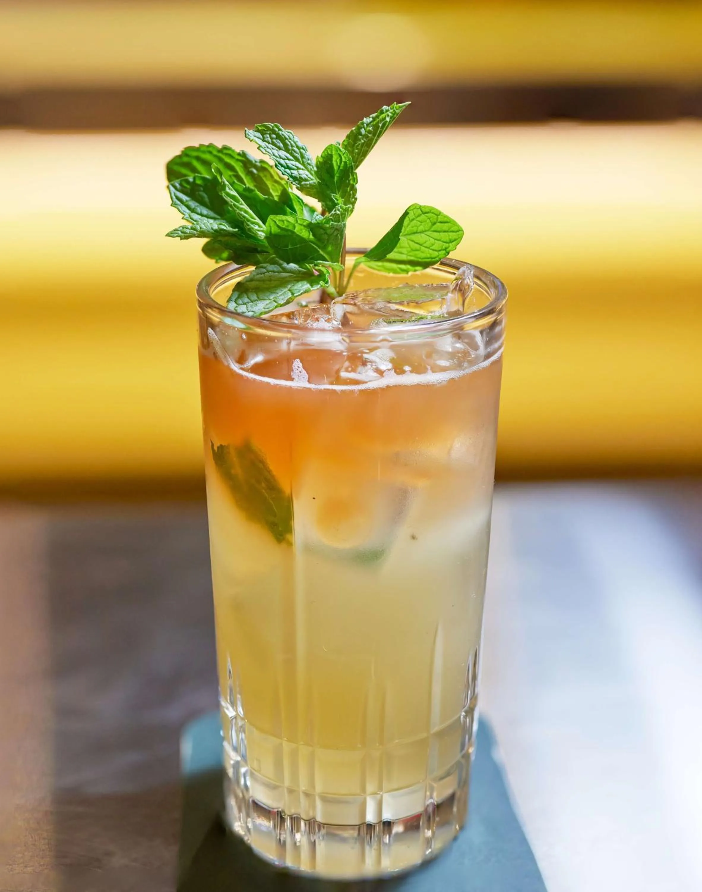Dining area in The Barnes San Francisco, Tapestry Collection by Hilton