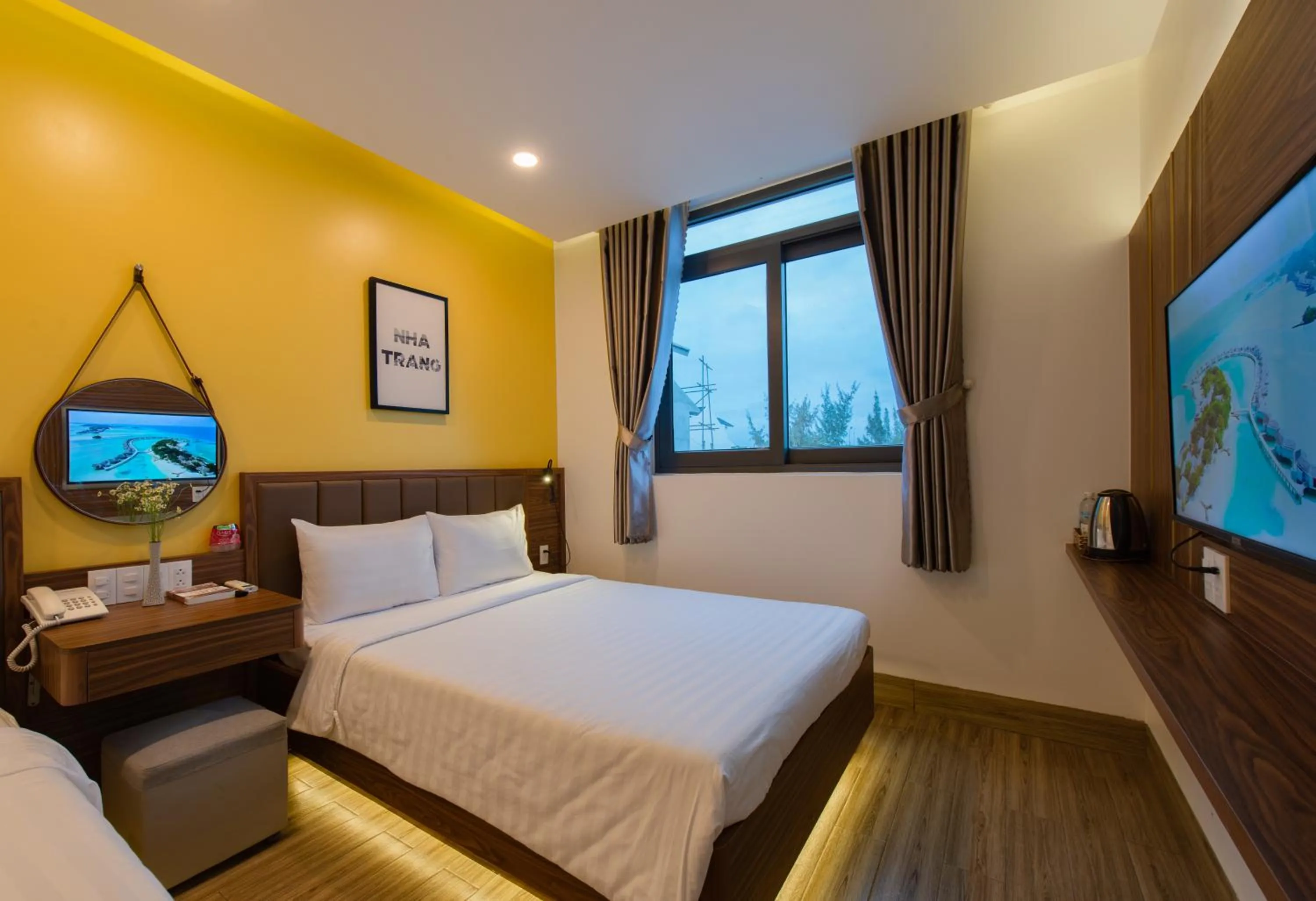 Bed in West Lake Hotel - Near Bai Dai Beach