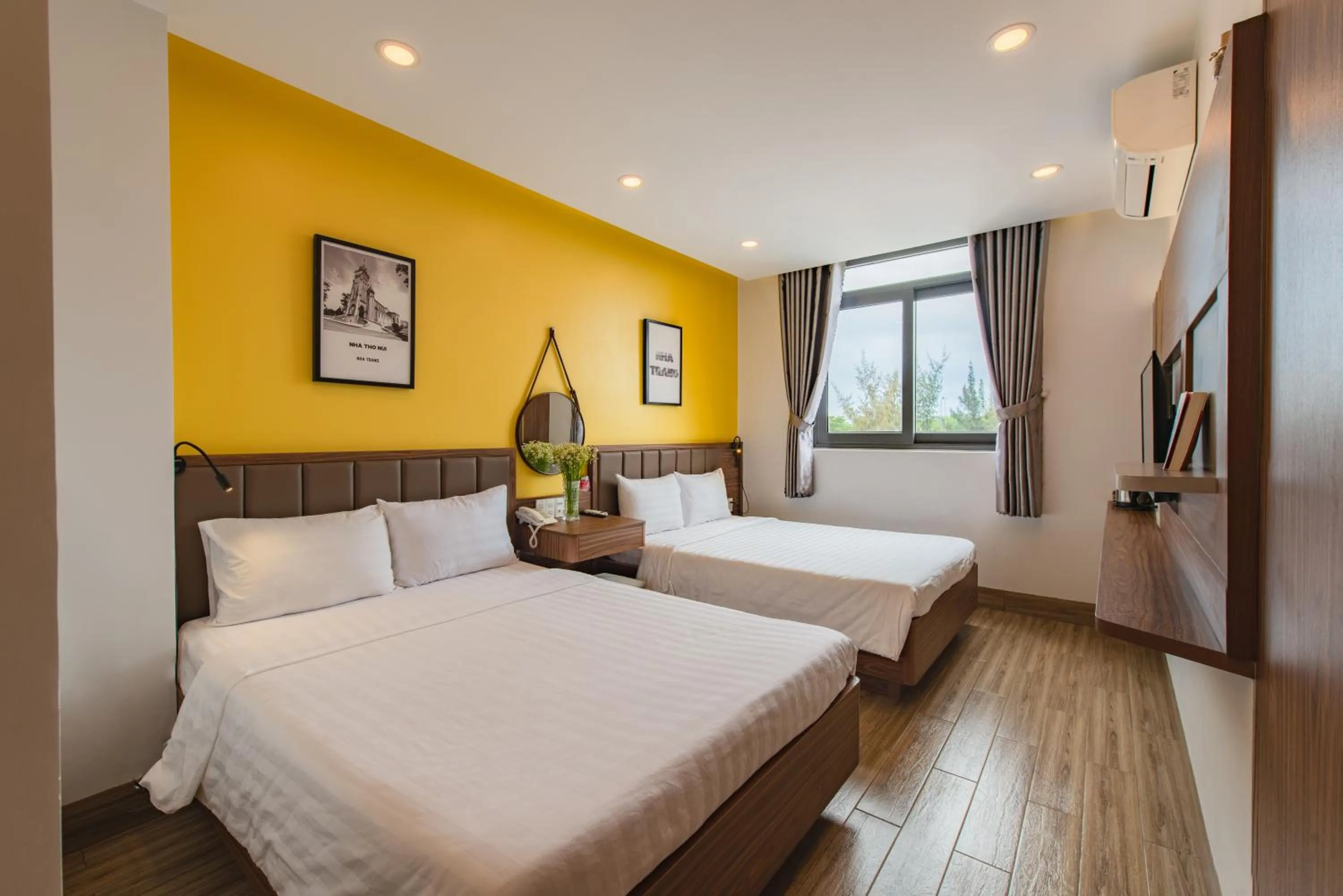 Bed in West Lake Hotel - Near Bai Dai Beach