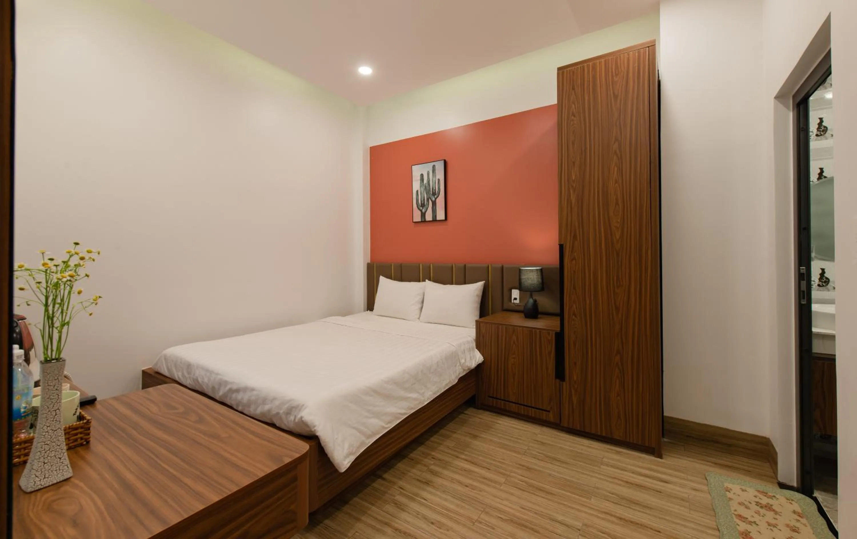 Bed in West Lake Hotel - Near Bai Dai Beach