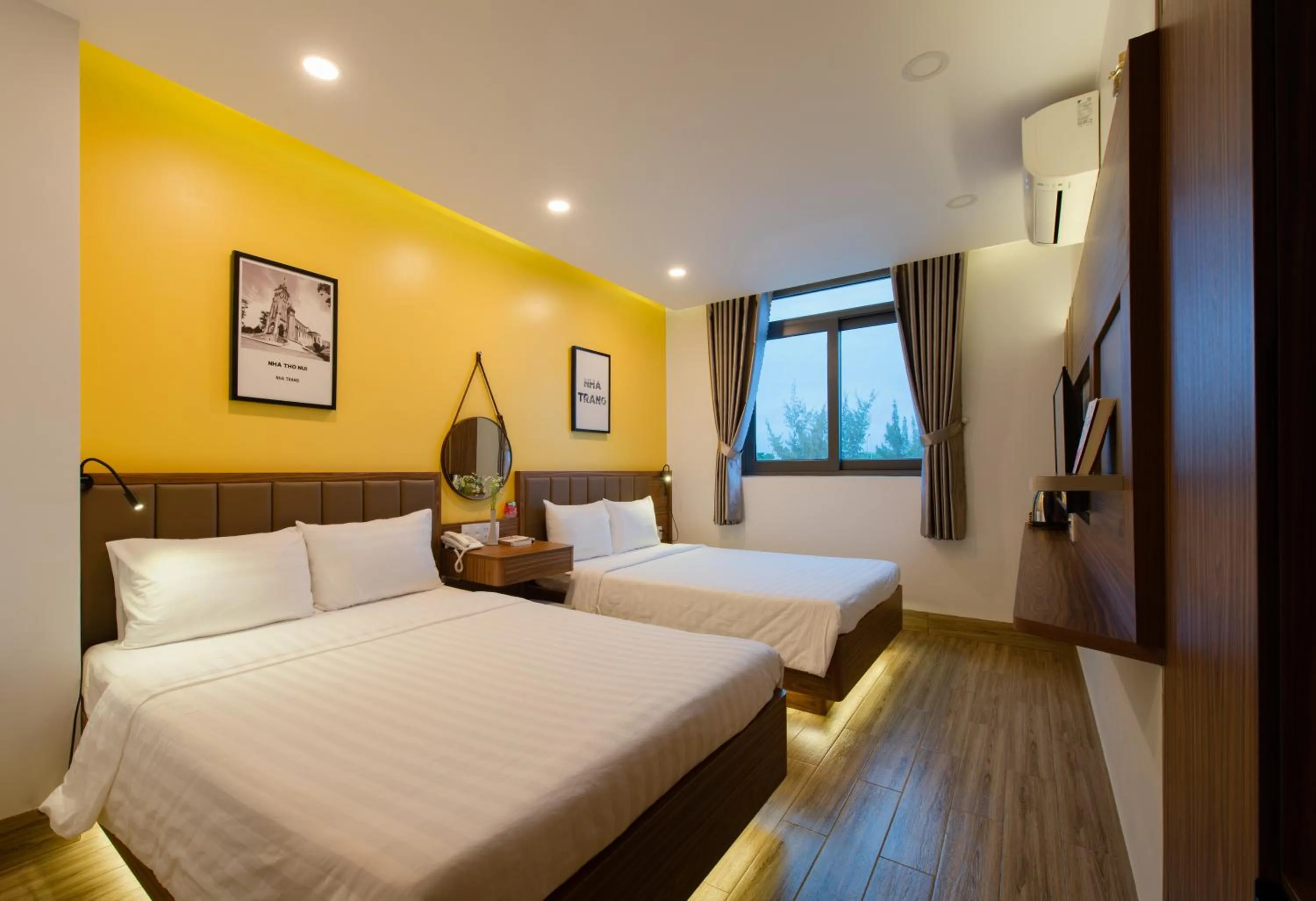 Bed in West Lake Hotel - Near Bai Dai Beach