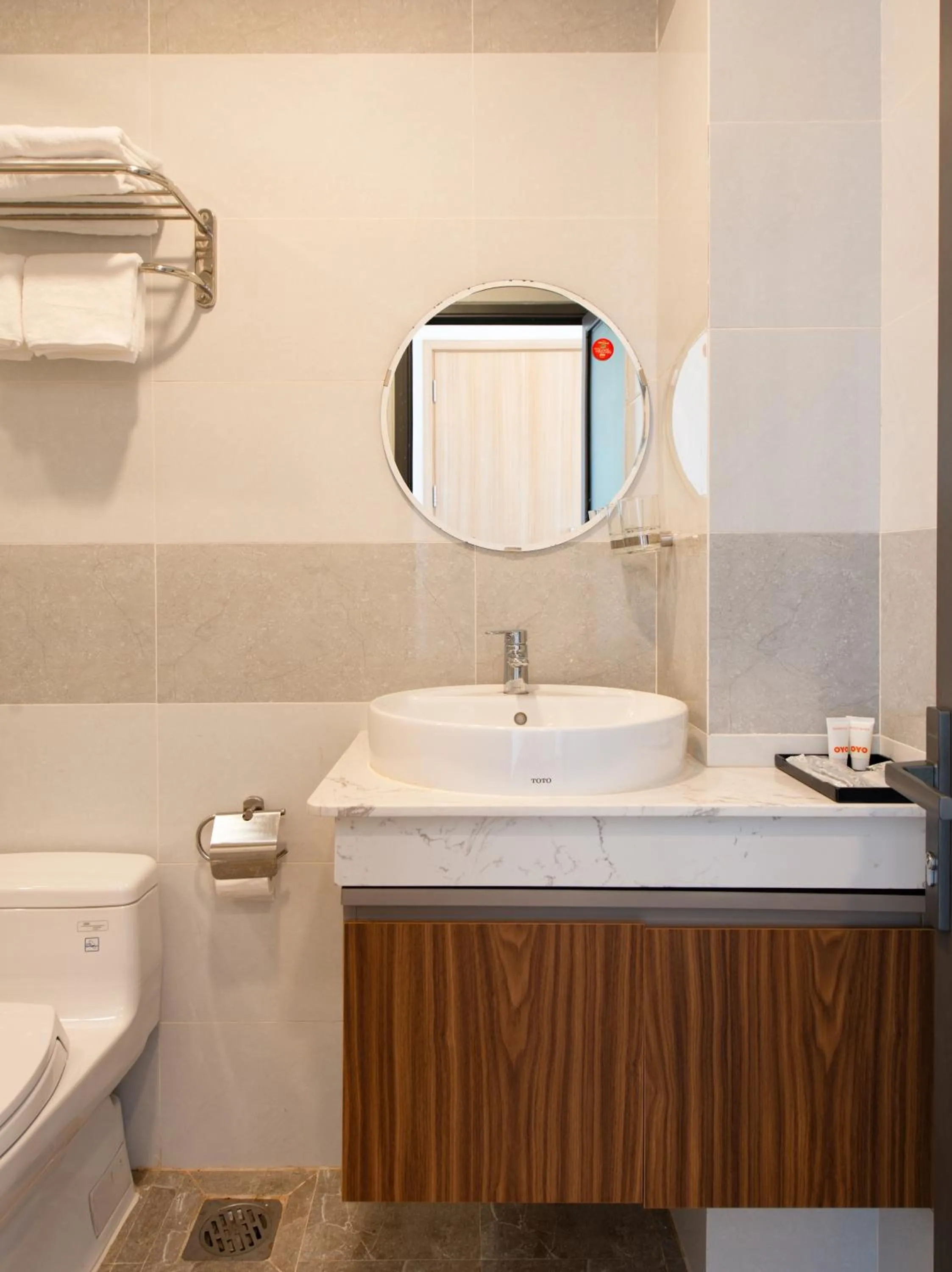 Toilet in West Lake Hotel - Near Bai Dai Beach