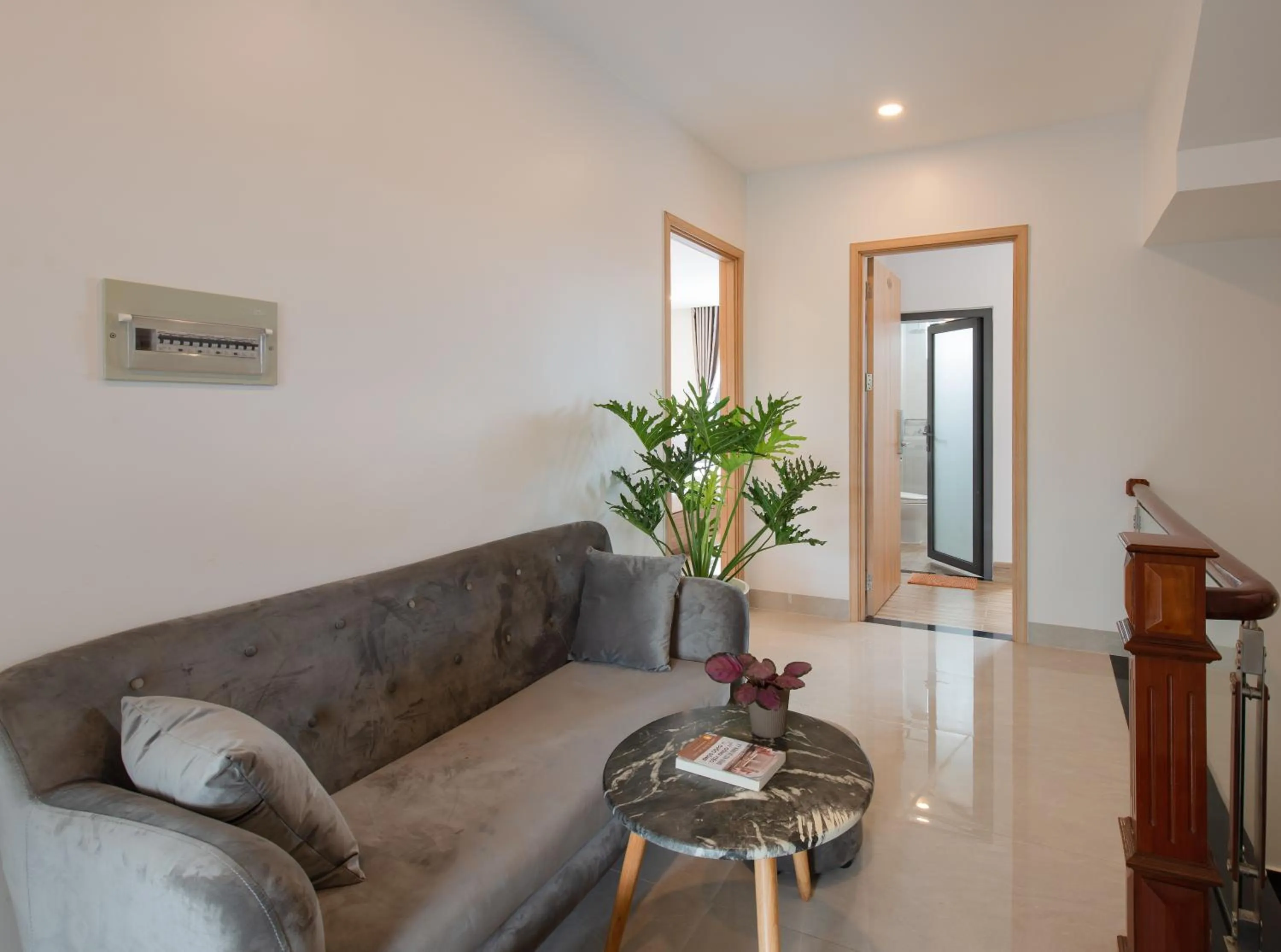 Communal lounge/ TV room in West Lake Hotel - Near Bai Dai Beach