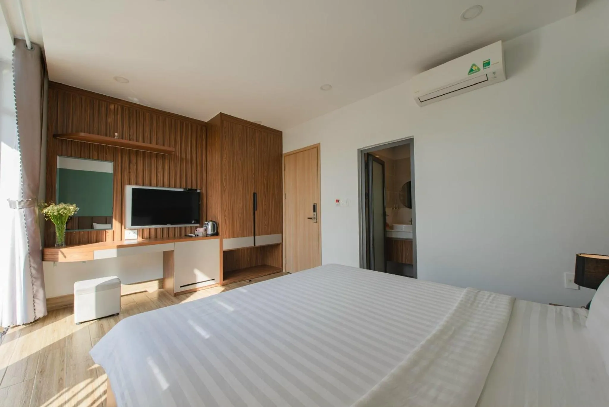 View (from property/room), Bed in West Lake Hotel - Near Bai Dai Beach