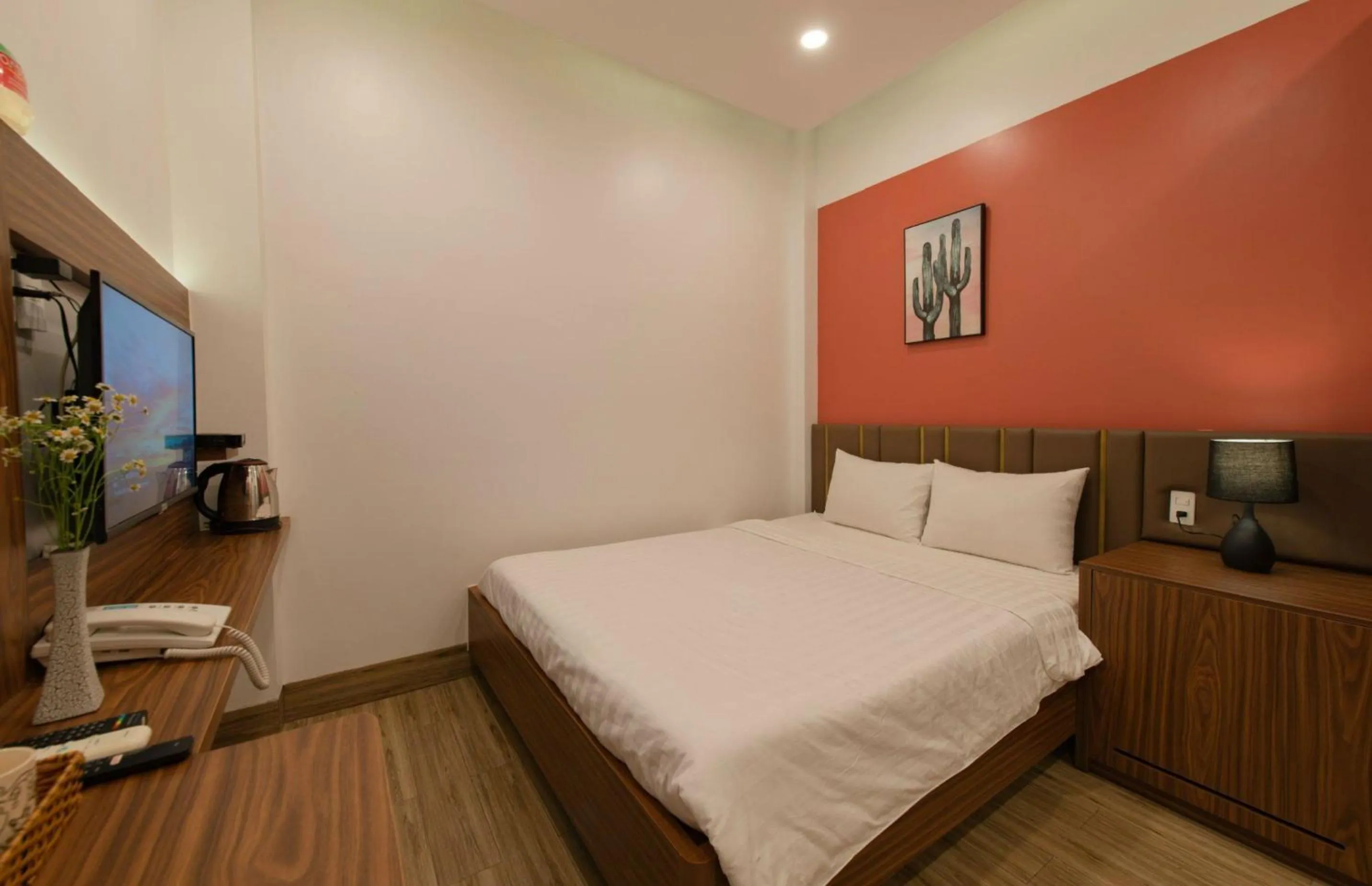 Bed in West Lake Hotel - Near Bai Dai Beach