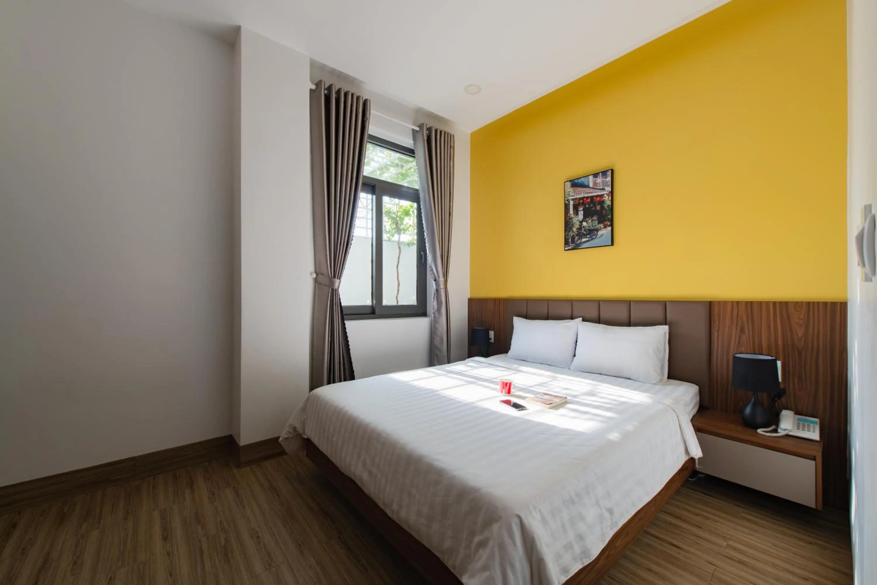 Bed in West Lake Hotel - Near Bai Dai Beach