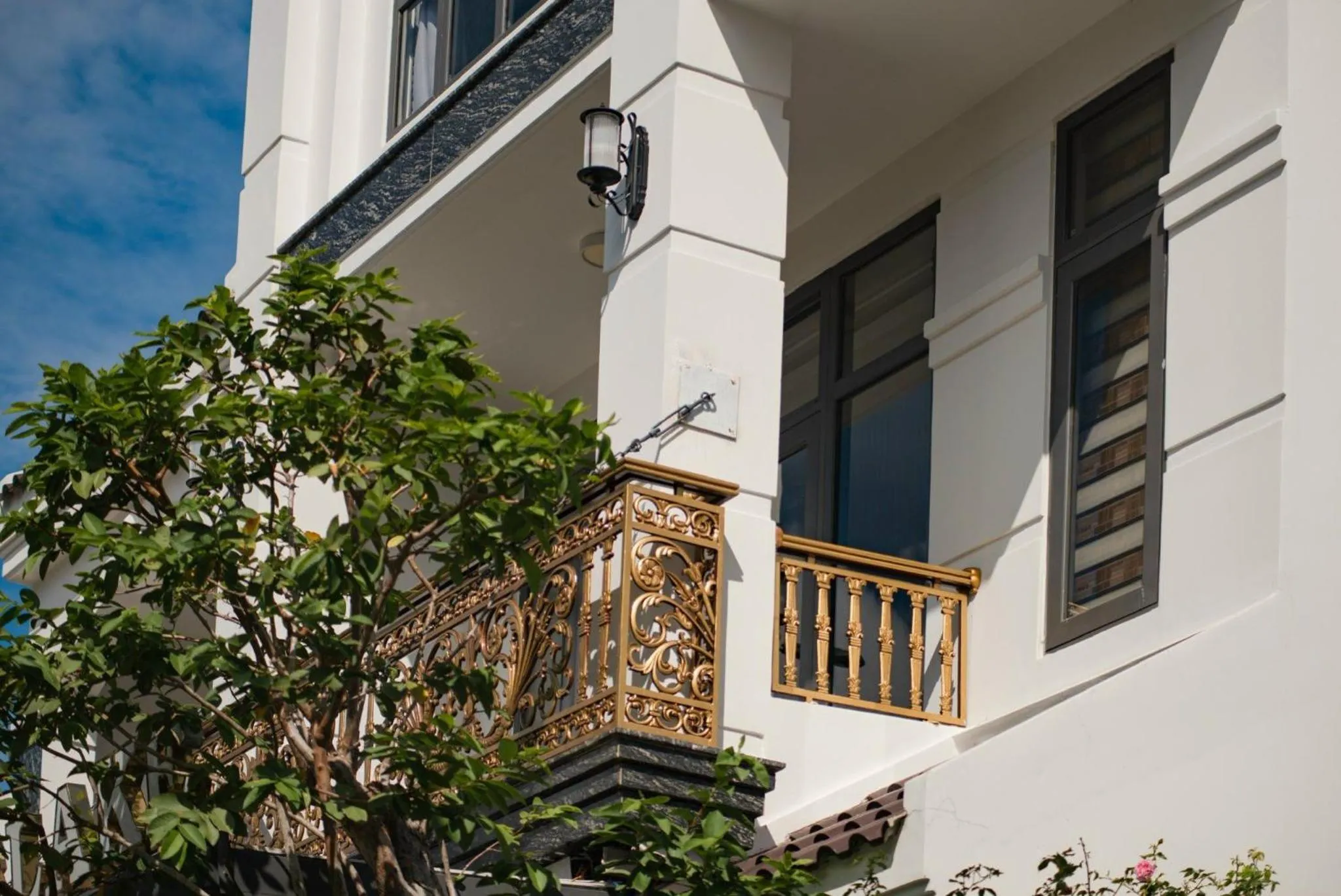 Day in West Lake Hotel - Near Bai Dai Beach