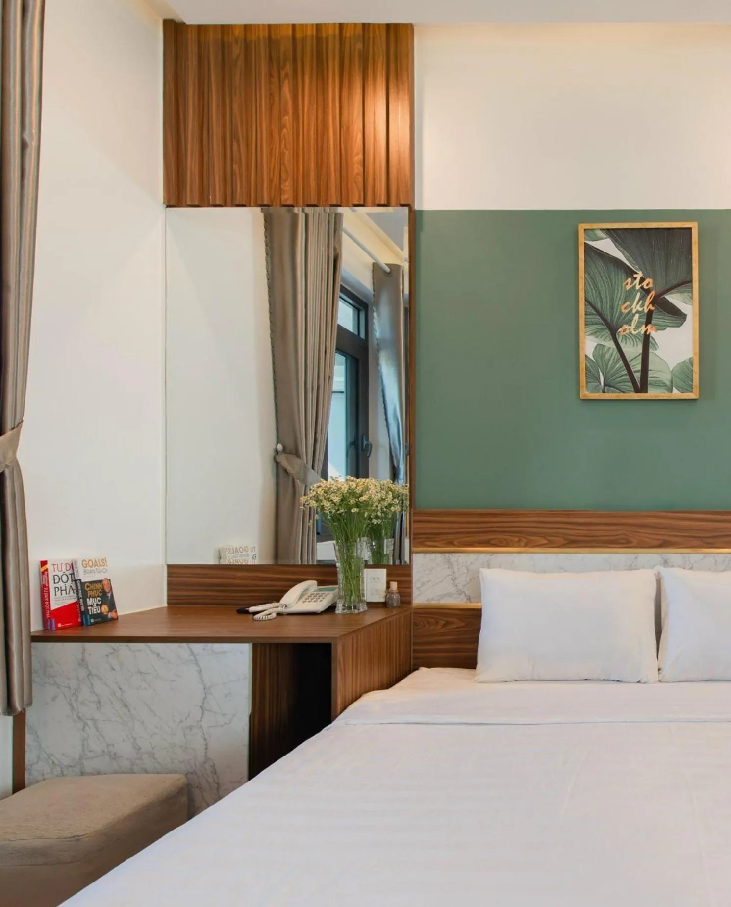 Bed in West Lake Hotel - Near Bai Dai Beach