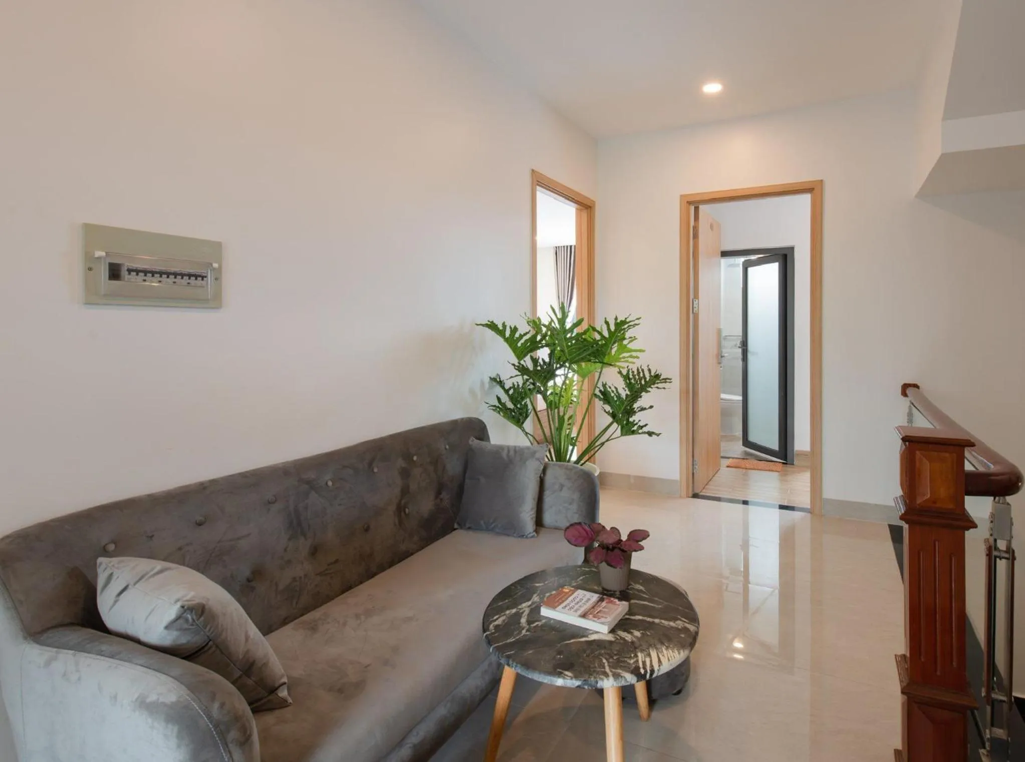 Communal lounge/ TV room in West Lake Hotel - Near Bai Dai Beach