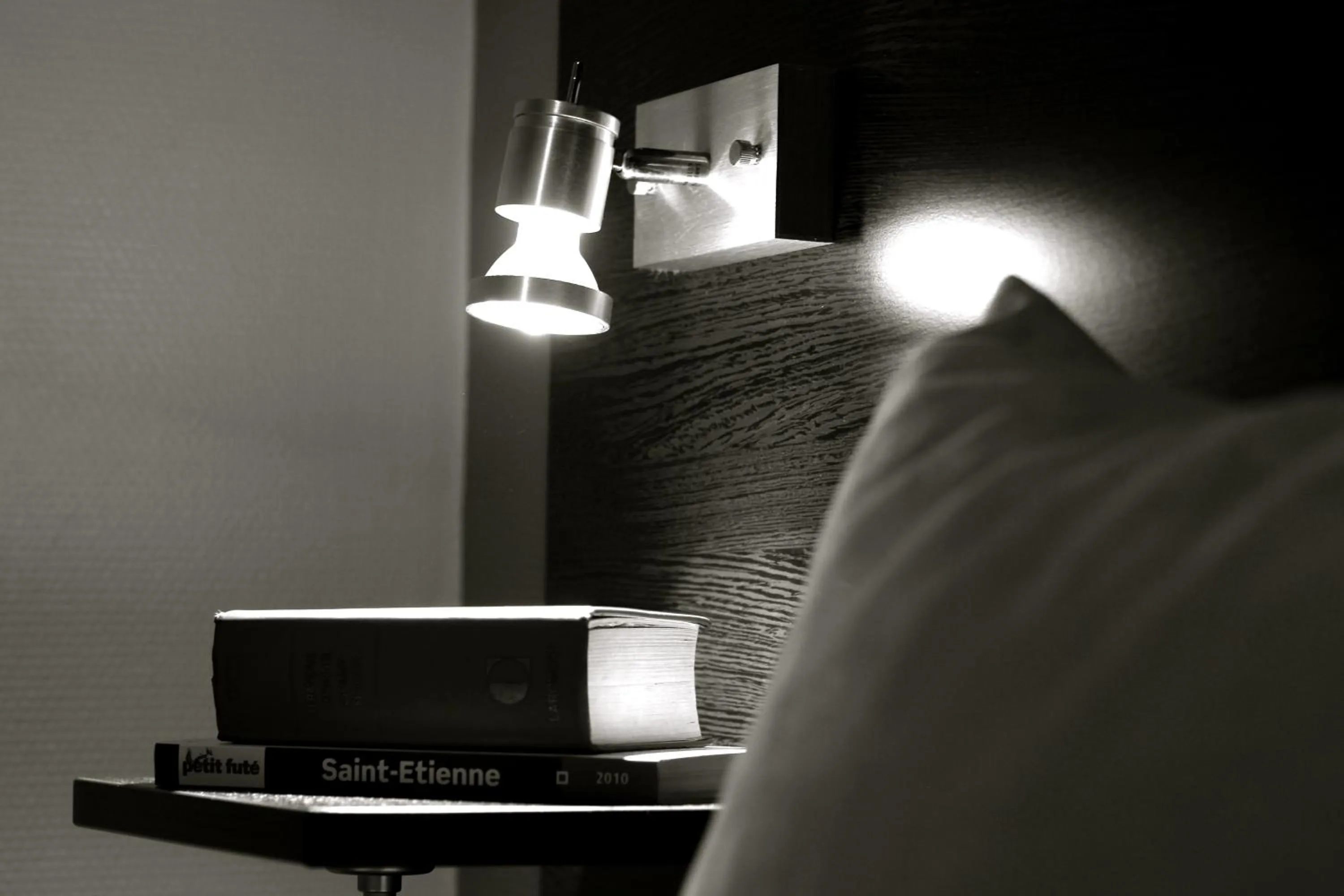 Bedroom, Bed in Appart'hotel Les Palatines