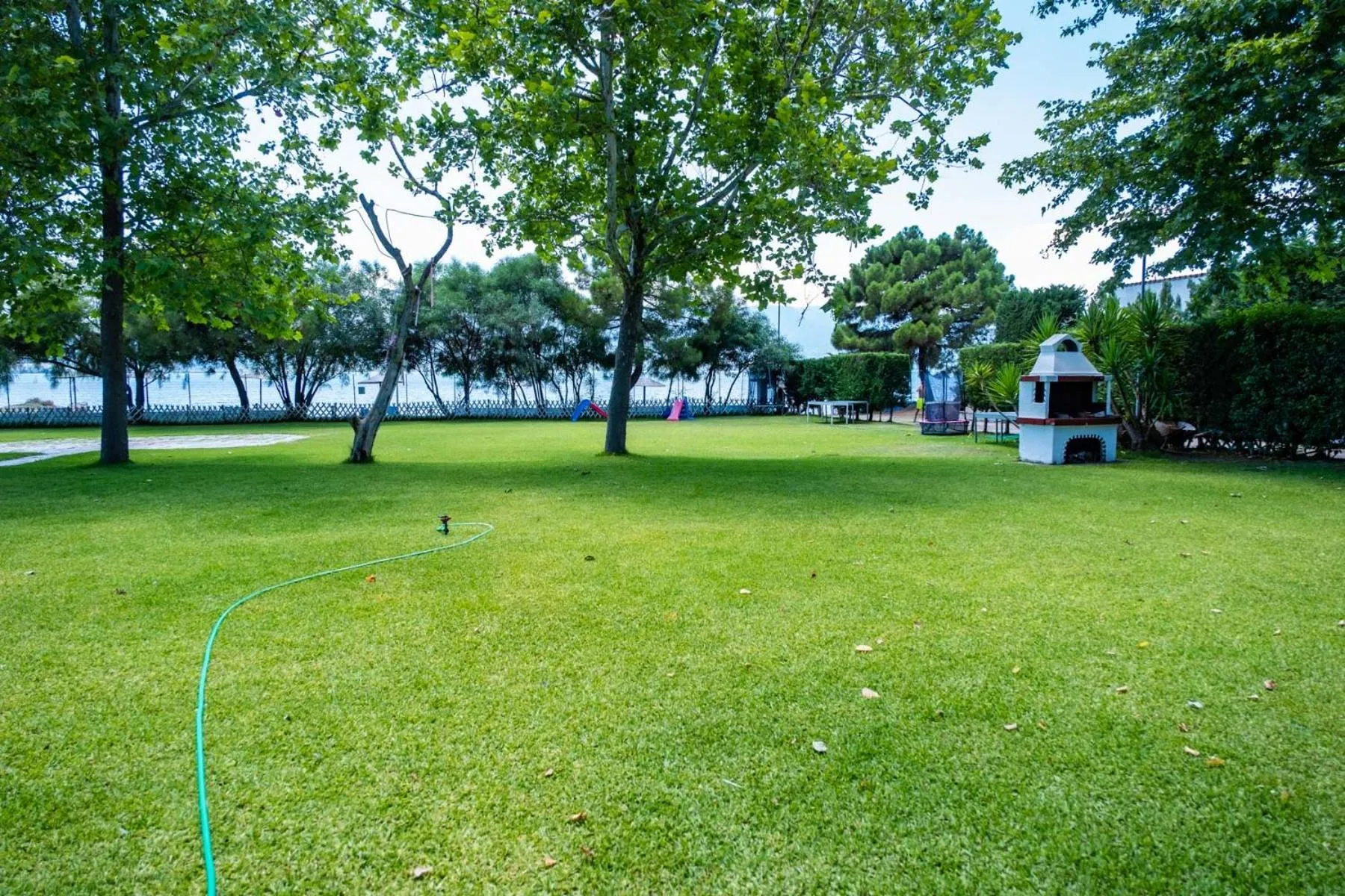 Garden in Tsamadanis Hotel & Bungalows Friends Family