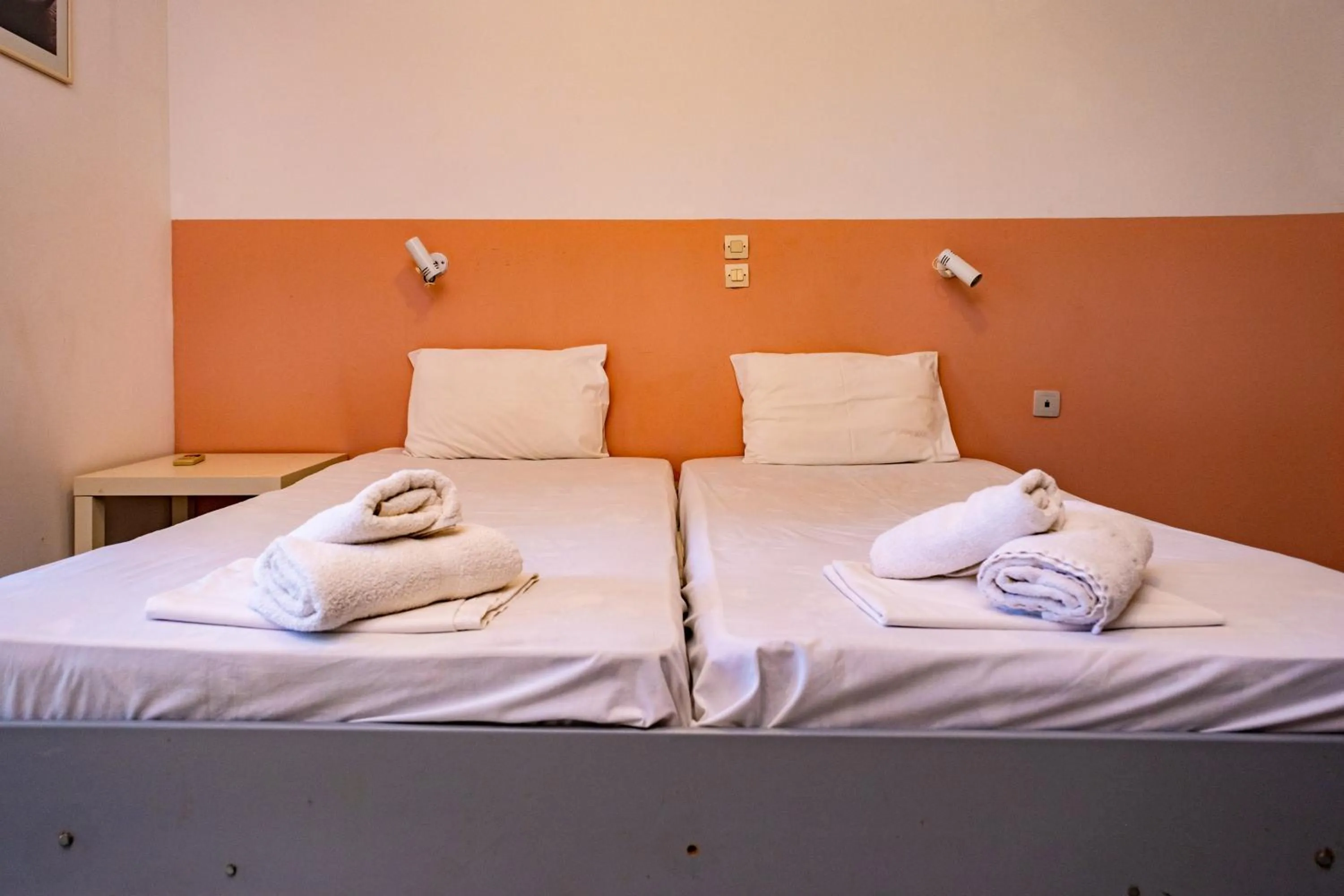 Bed in Tsamadanis Hotel & Bungalows Friends Family