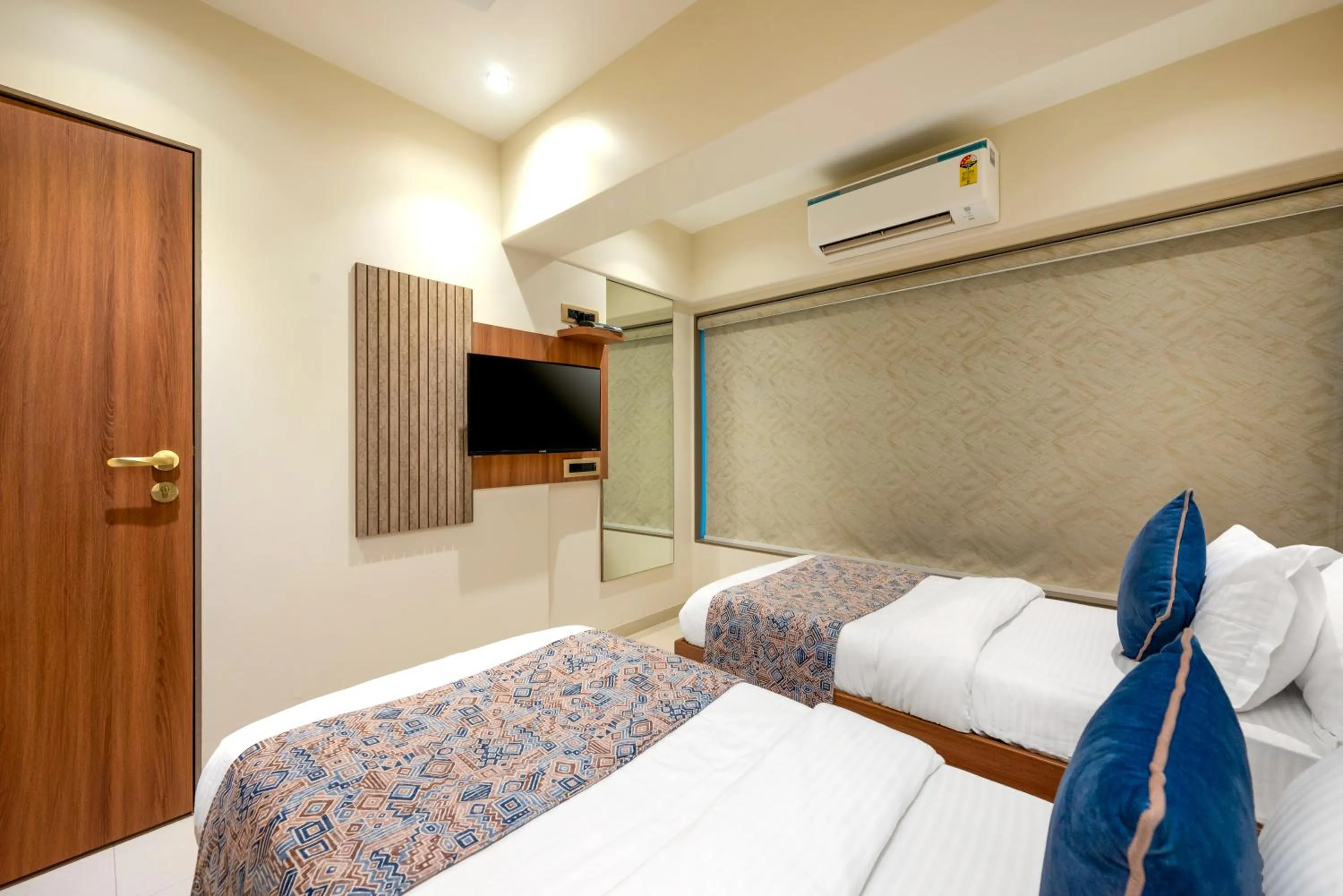 Bed in Hotel Kalpana Palace, Mumbai