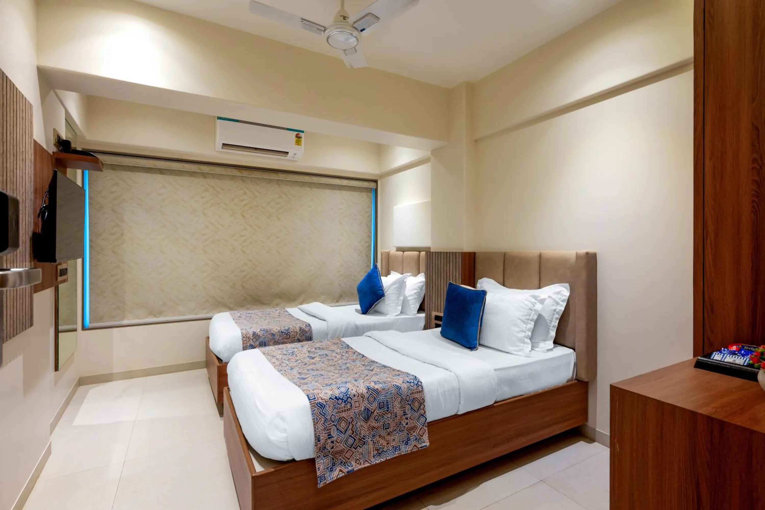 Bed in Hotel Kalpana Palace, Mumbai