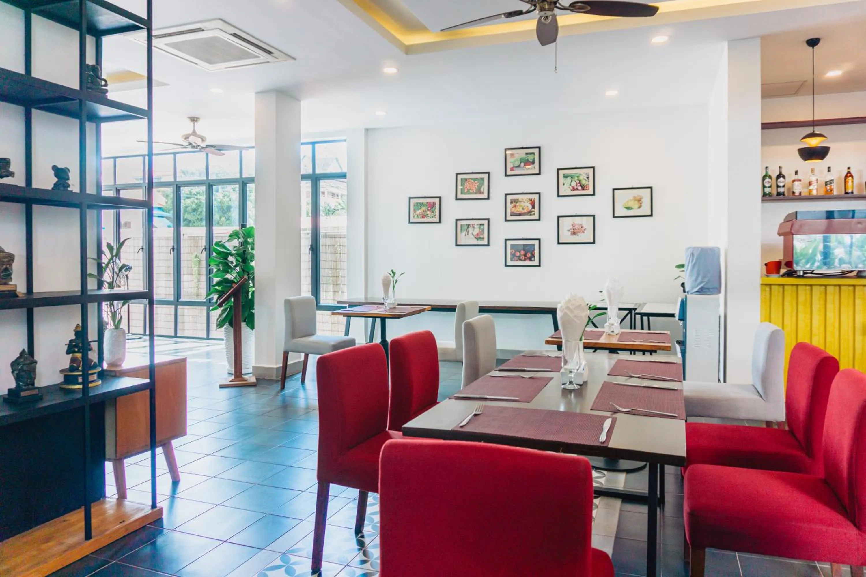 Restaurant/places to eat in Angkor Aurora