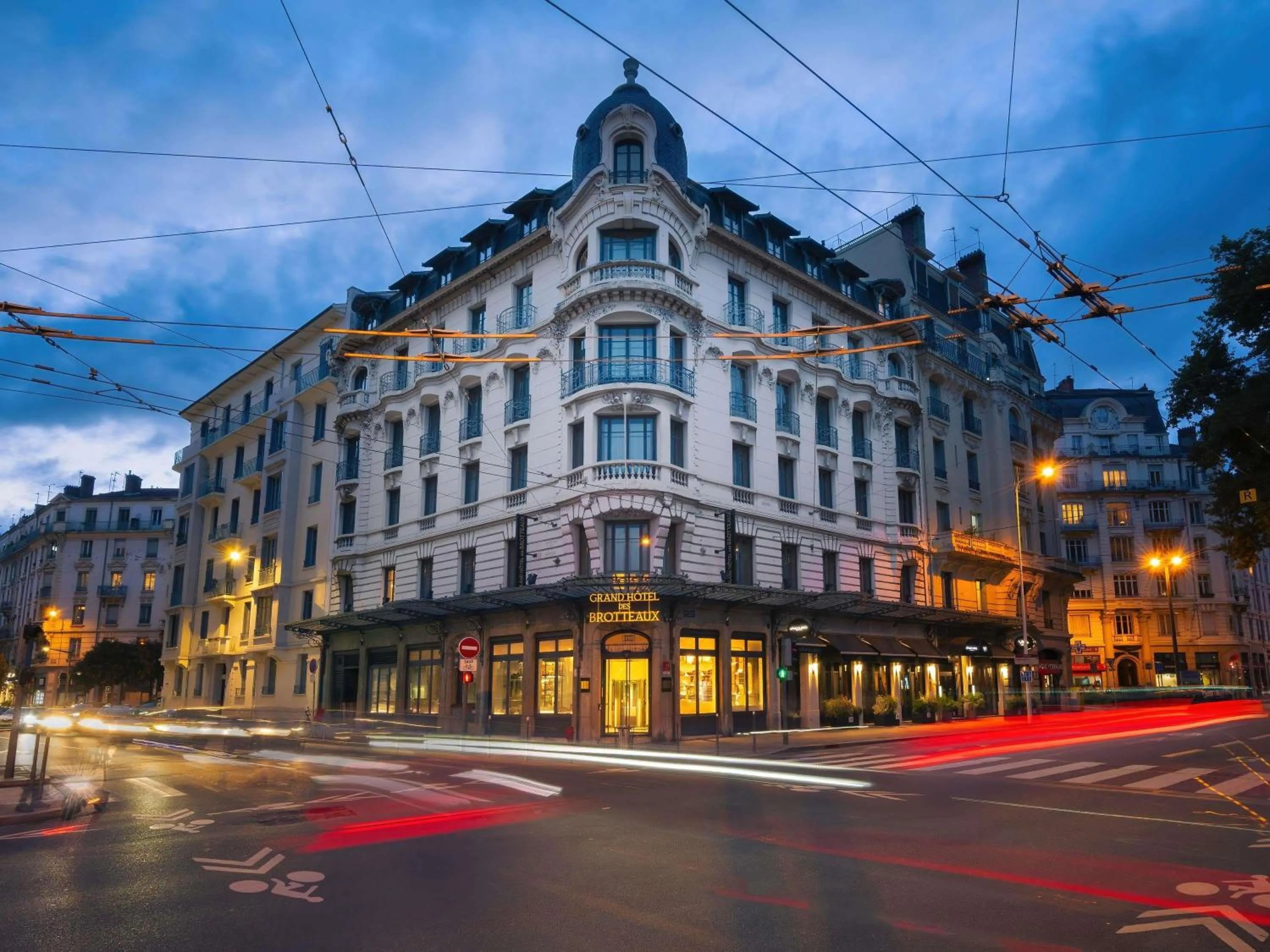 Property building in Grand Hotel des Brotteaux Lyon - Handwritten Collection