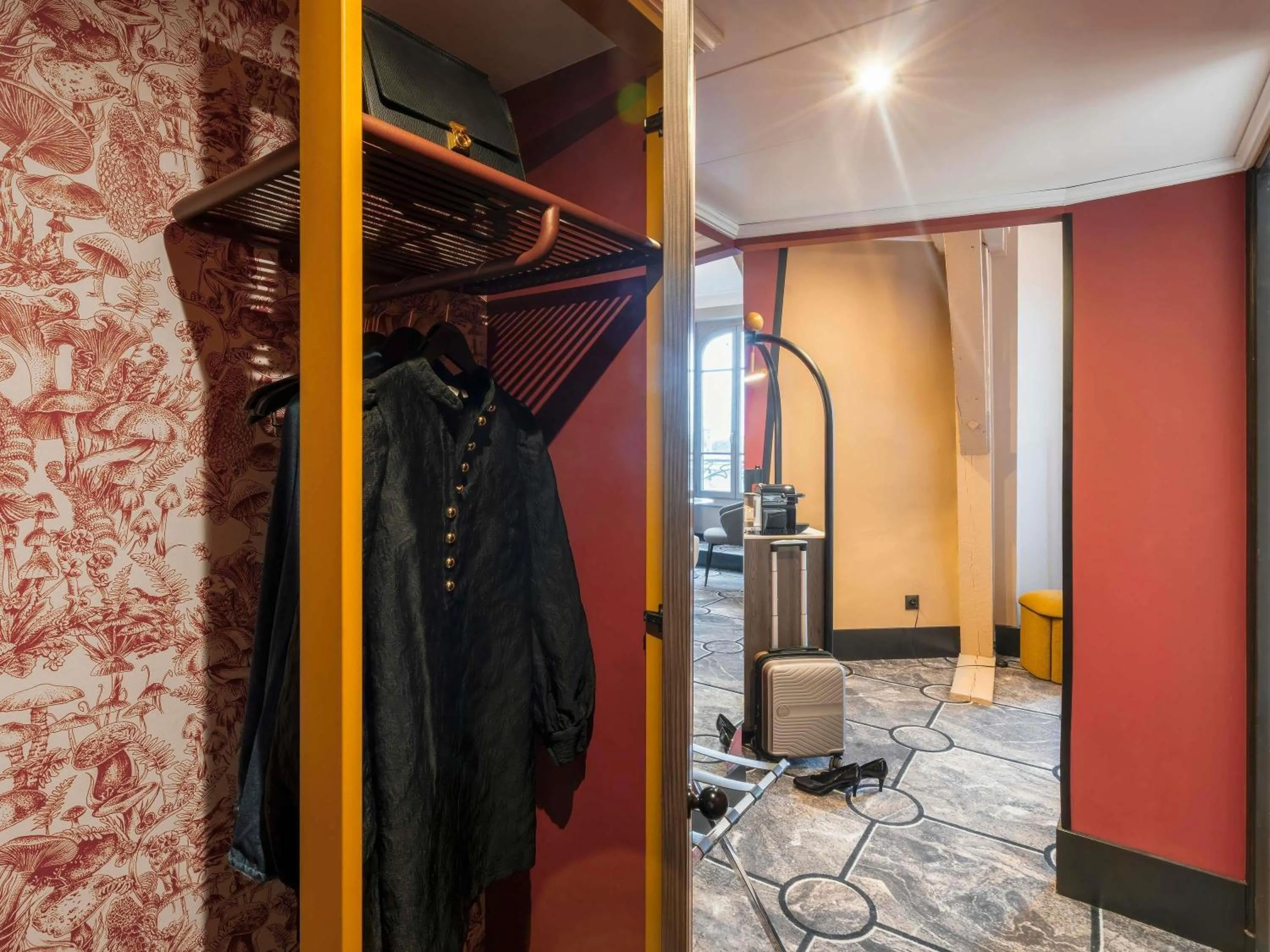 Bedroom in Grand Hotel des Brotteaux Lyon - Handwritten Collection