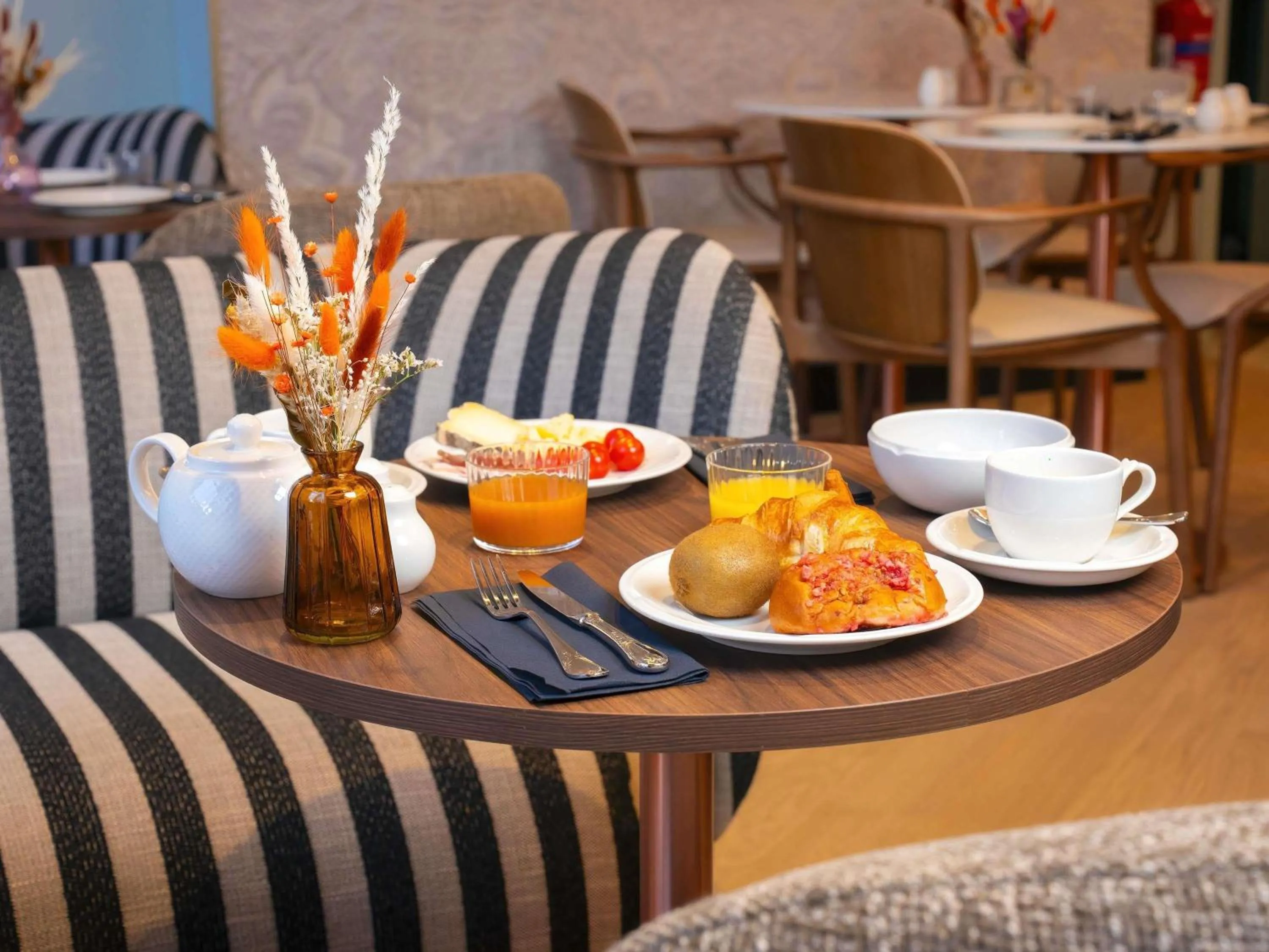 Breakfast in Grand Hotel des Brotteaux Lyon - Handwritten Collection