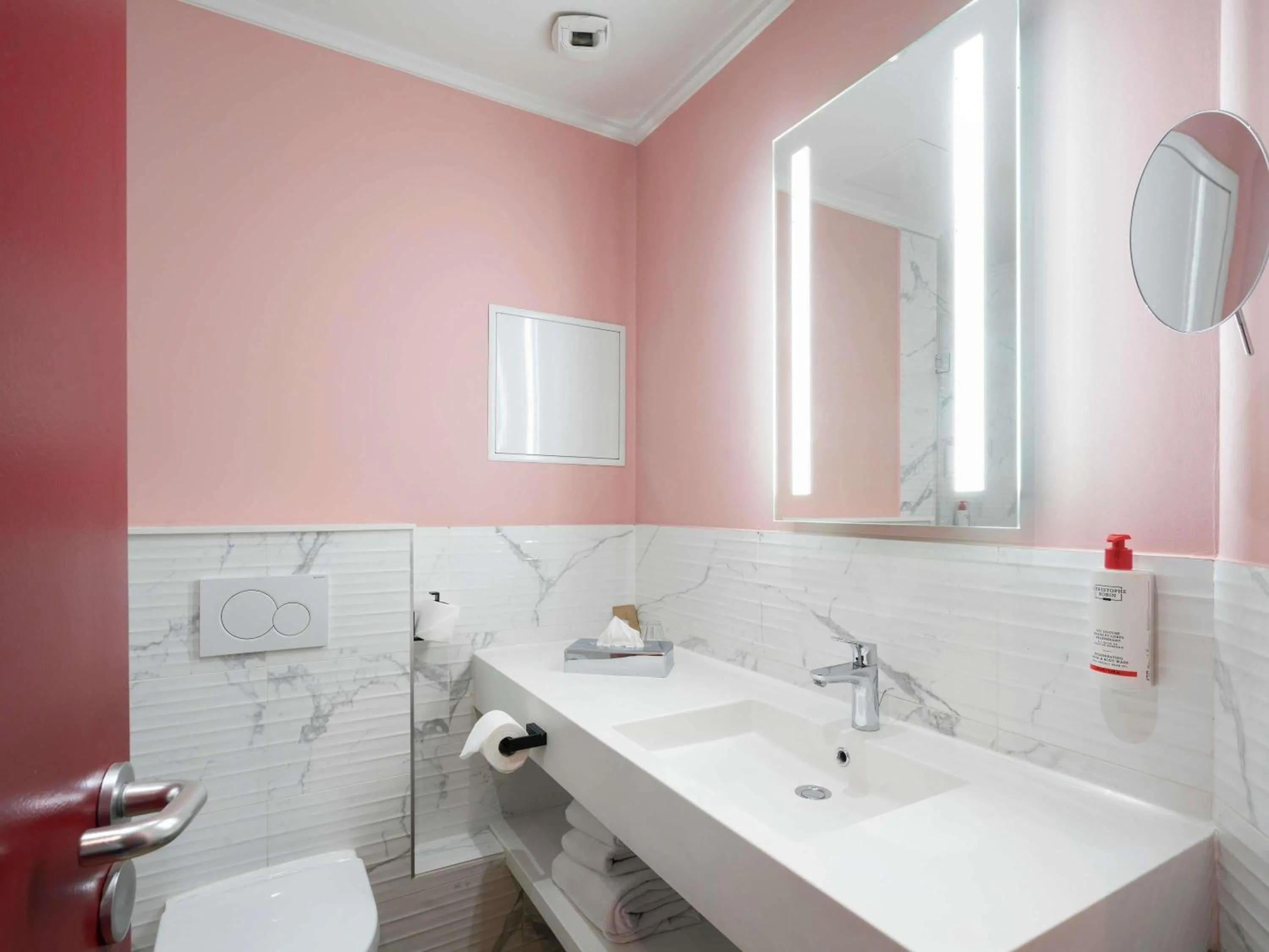 Bedroom in Grand Hotel des Brotteaux Lyon - Handwritten Collection