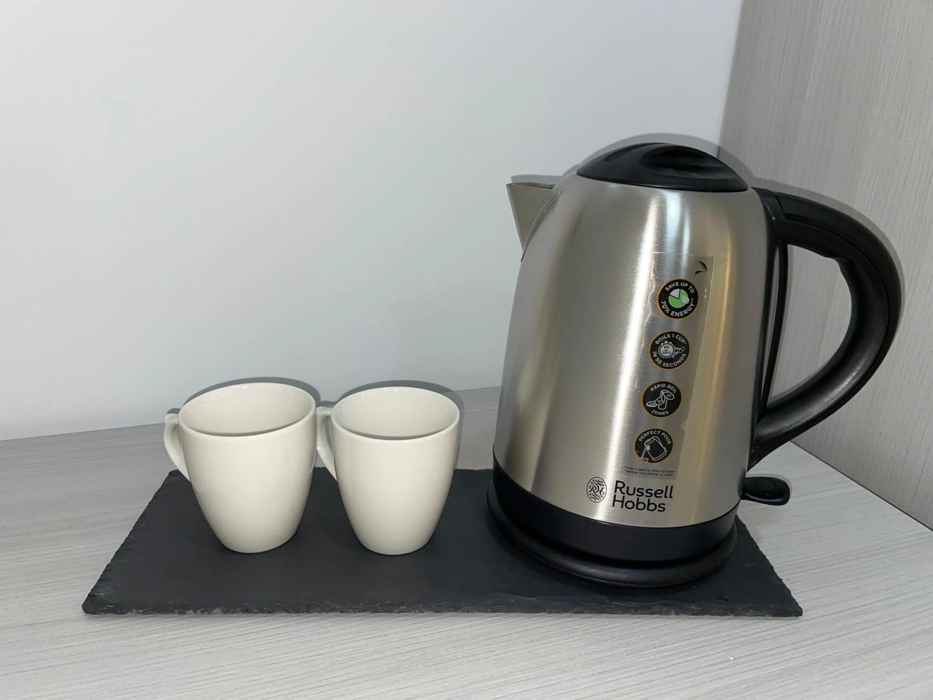 Coffee/tea facilities in La Veranda Hotel