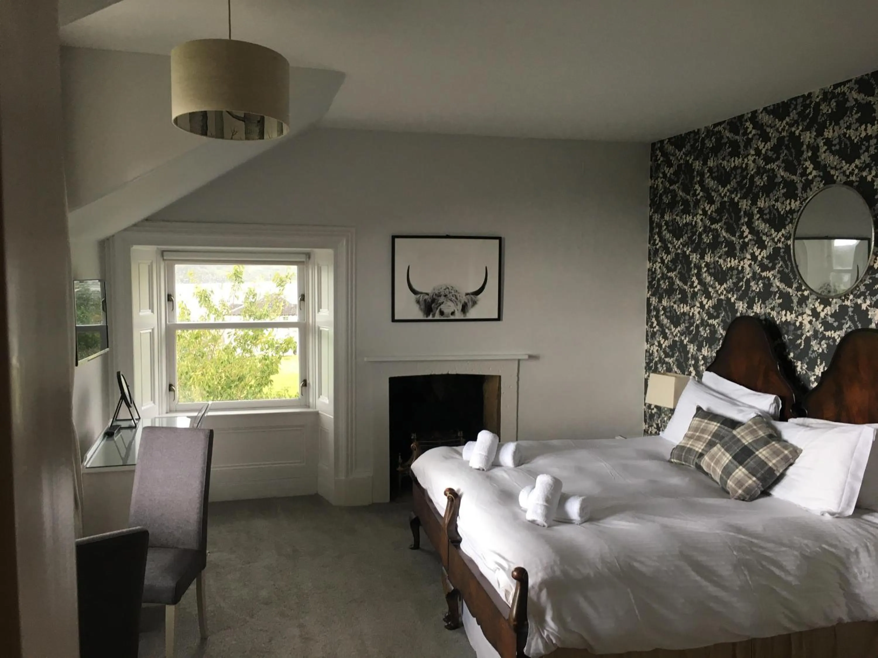 Photo of the whole room, Bed in The Colintraive