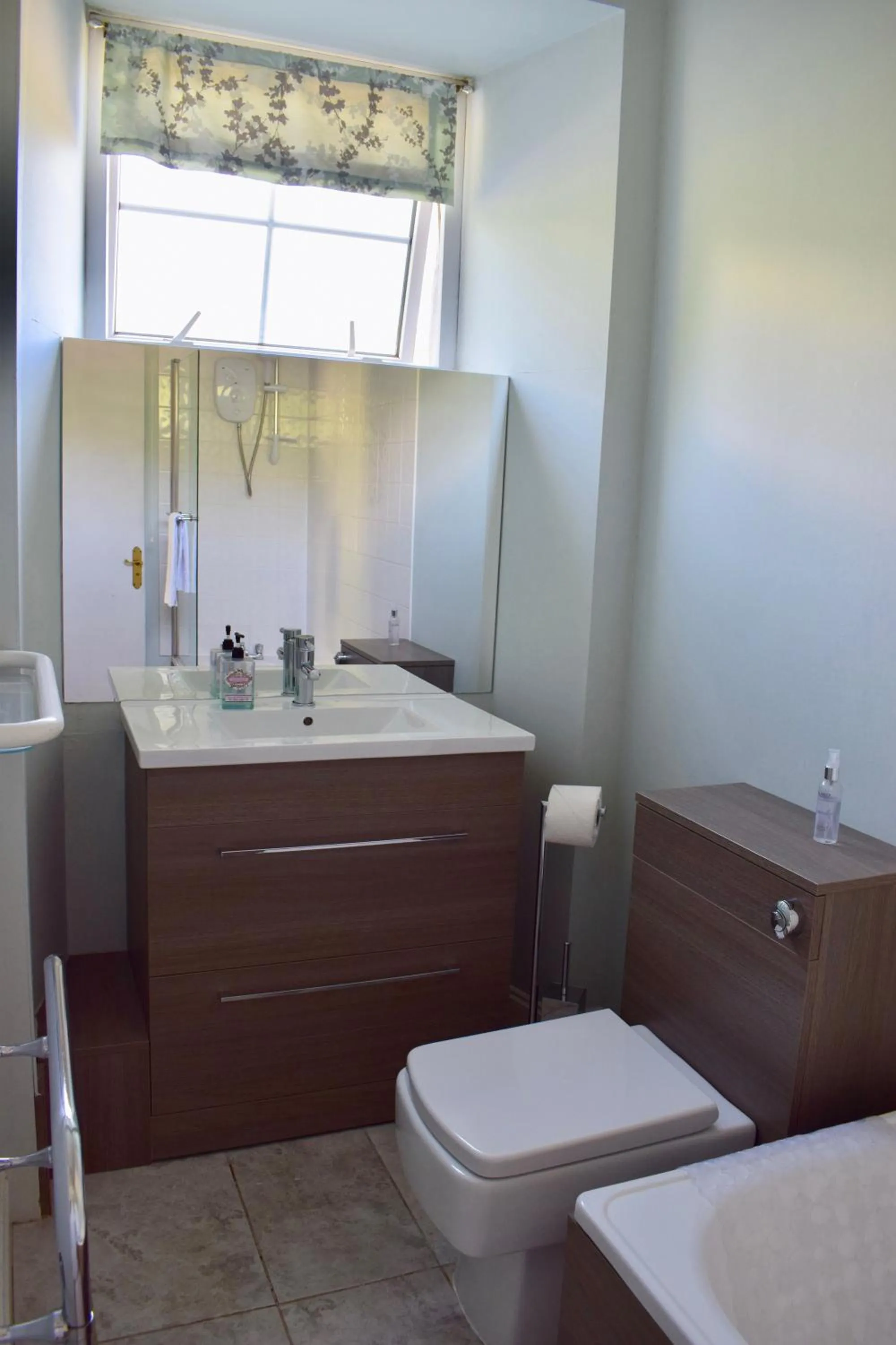 Shower in The Colintraive