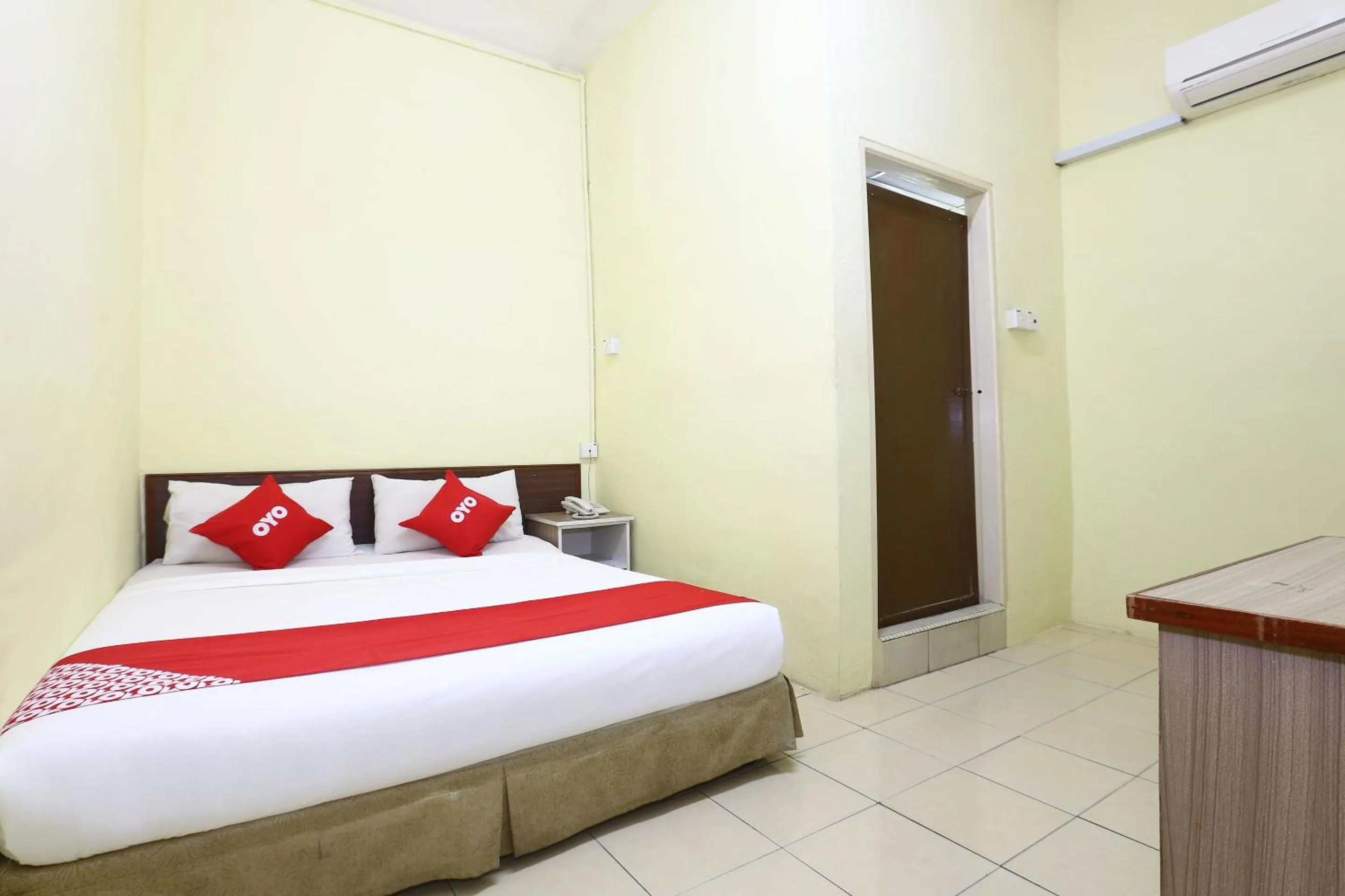 Bedroom in Hotel O Harmoni Hotel