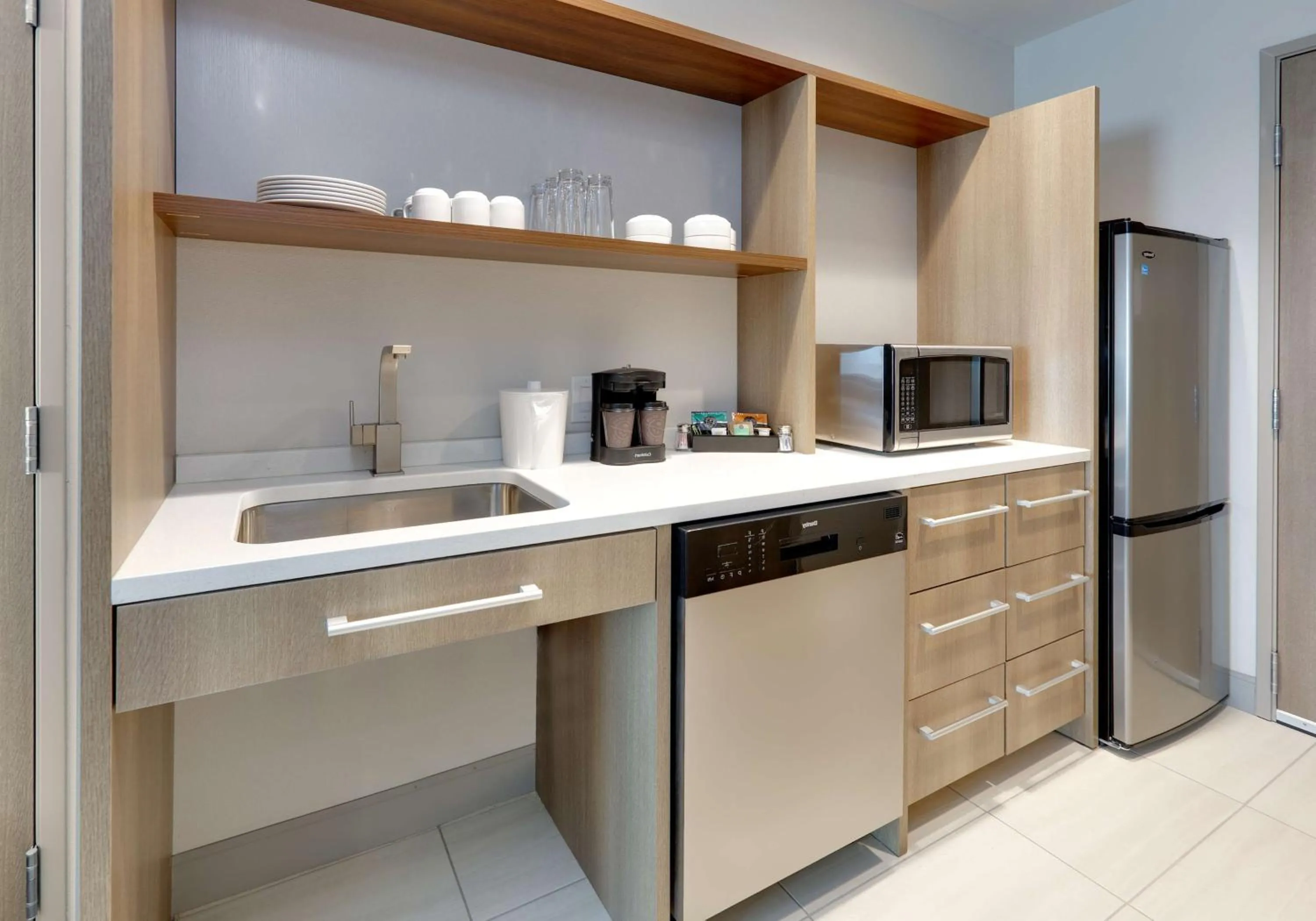 Coffee/tea facilities in Home2 Suites By Hilton Euless Dfw West, Tx