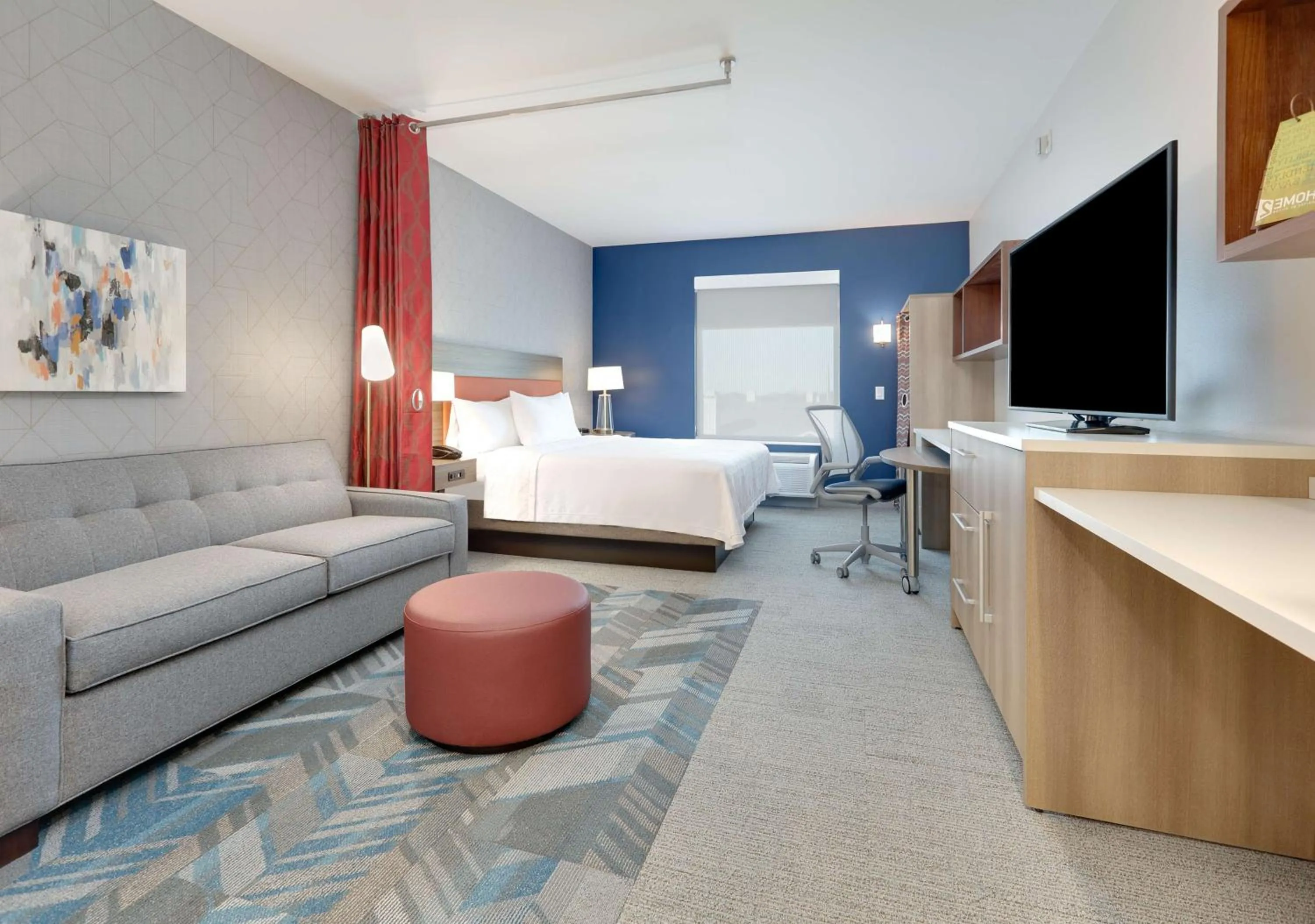 Living room, Bed in Home2 Suites By Hilton Euless Dfw West, Tx