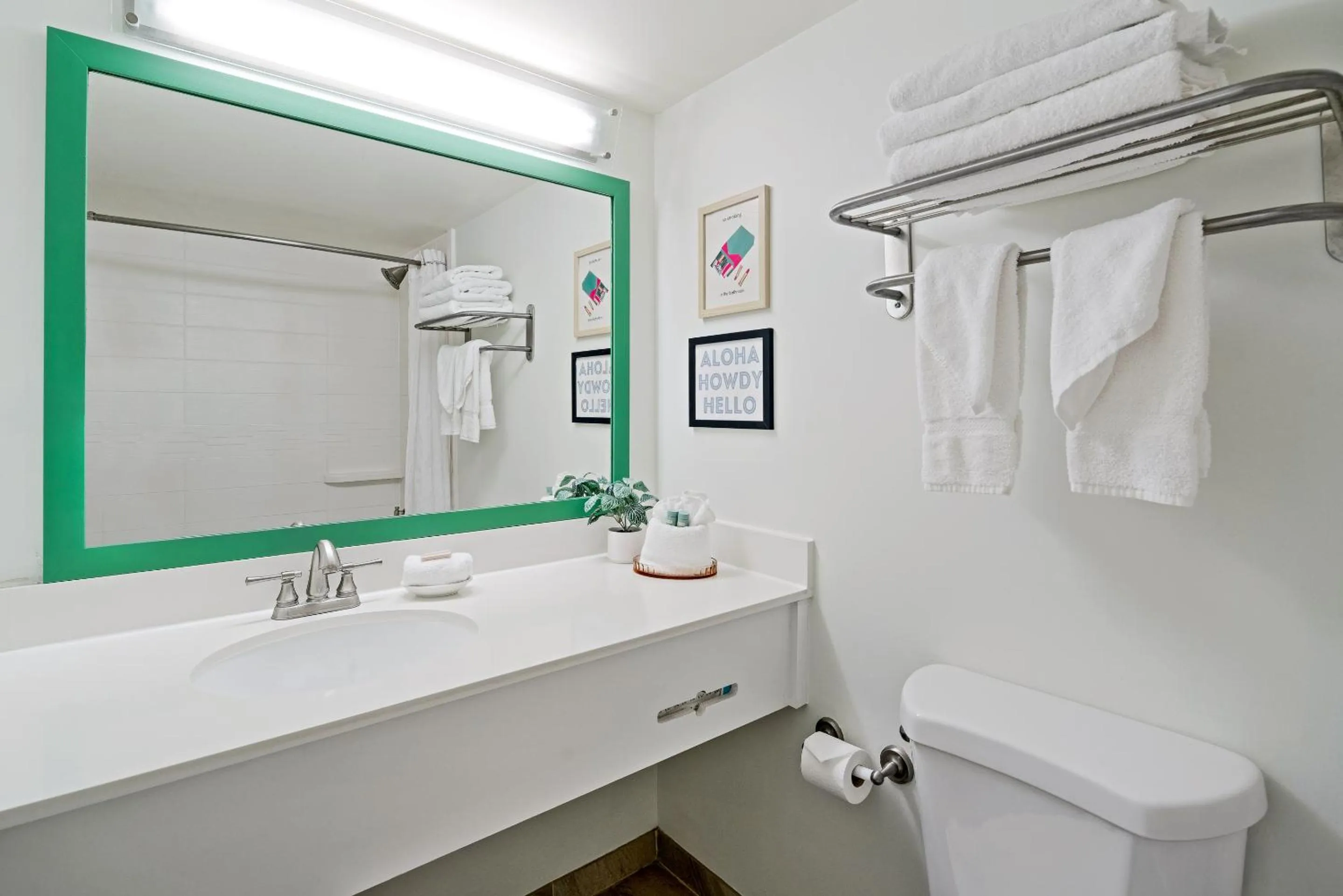 Toilet in Palm Tree Club Miami