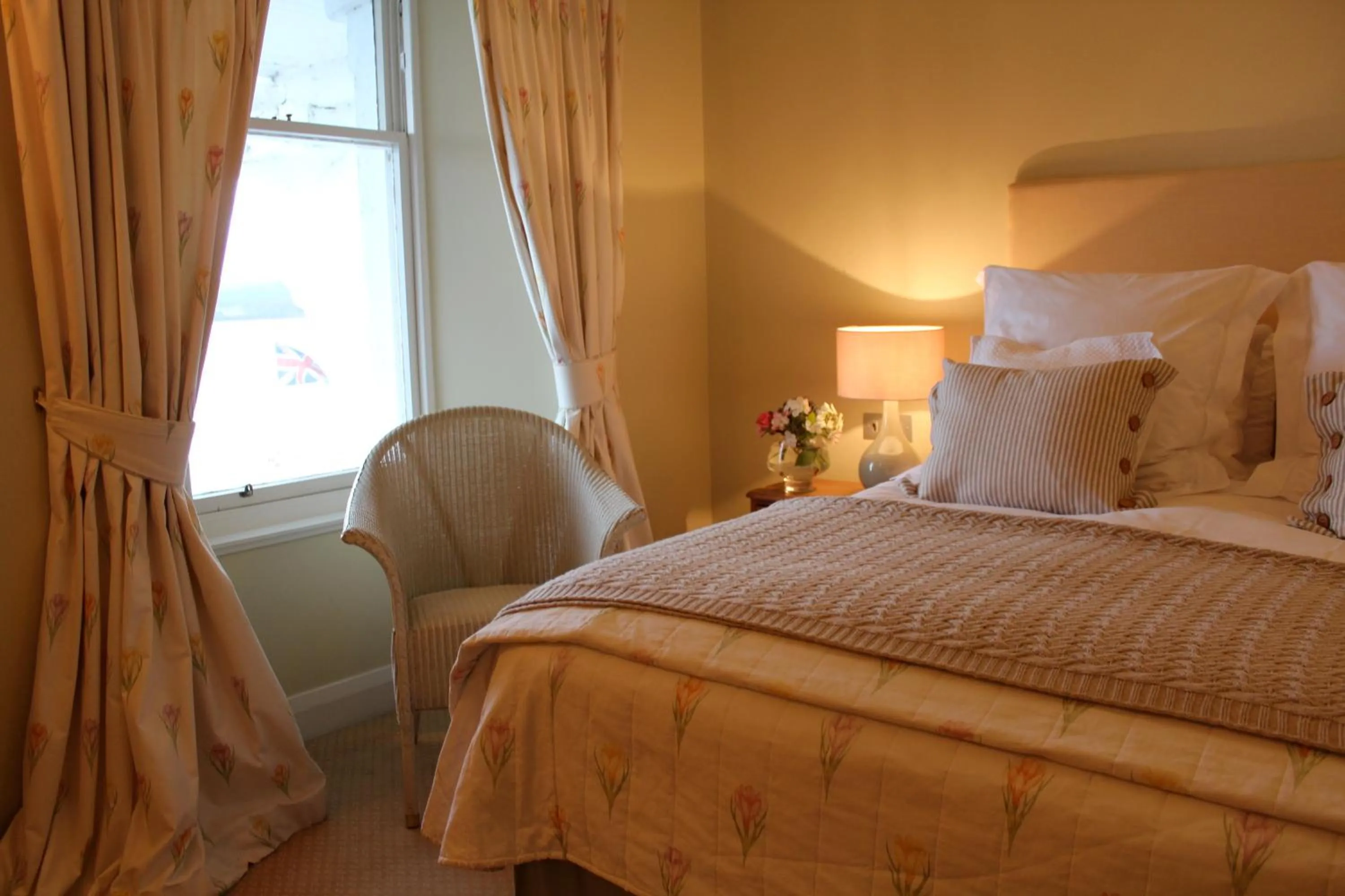 Bedroom, Bed in Crinan Hotel