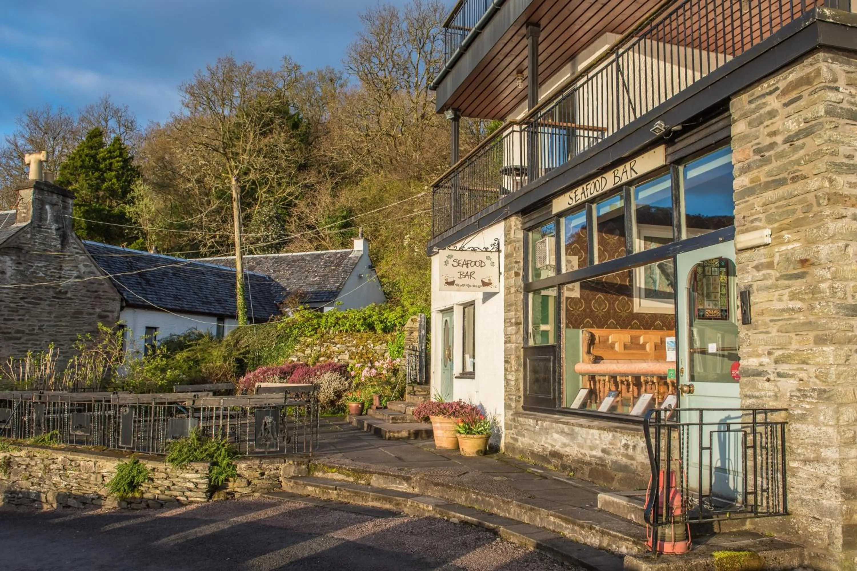 Facade/entrance in Crinan Hotel