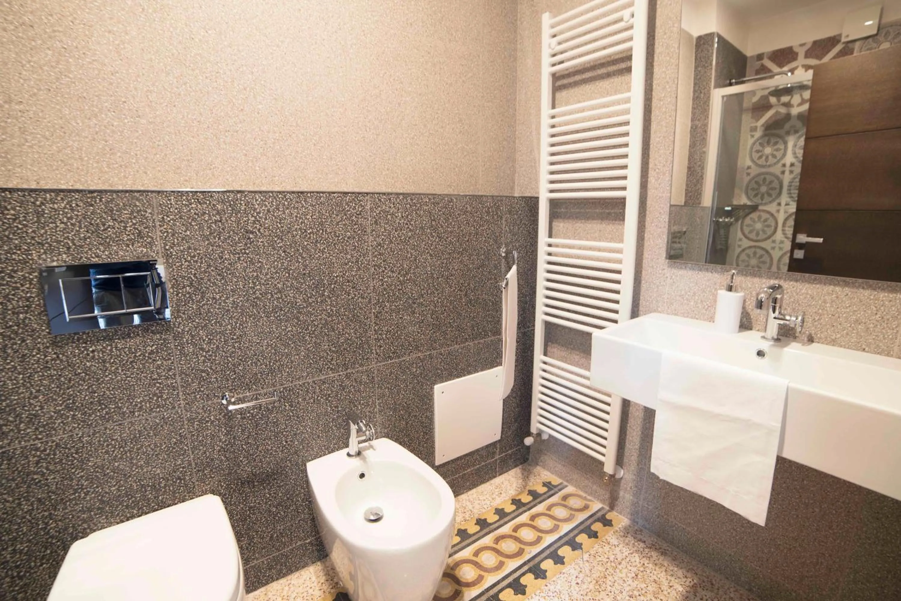 Bathroom in Elda Hotel