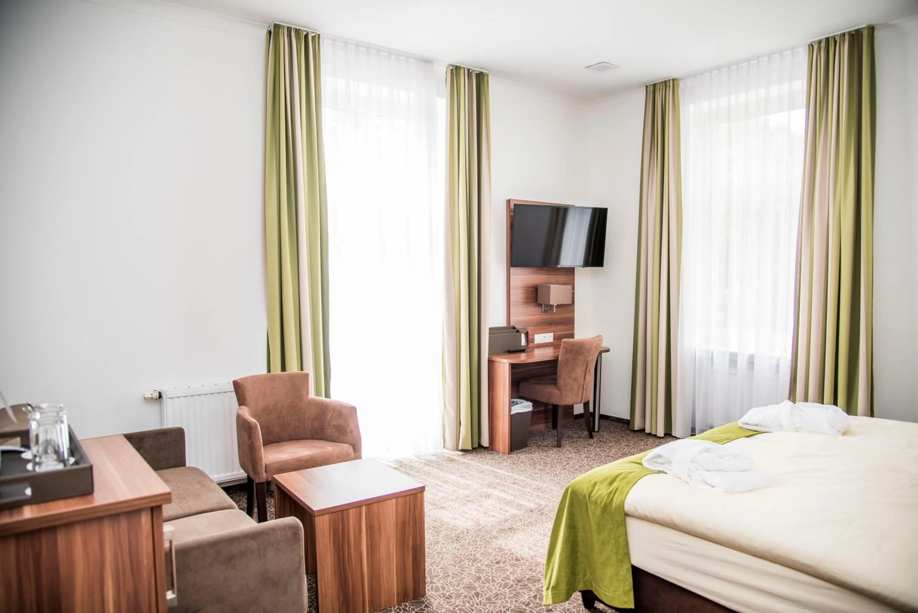 TV and multimedia, Bed in Hotel Villa Elsa