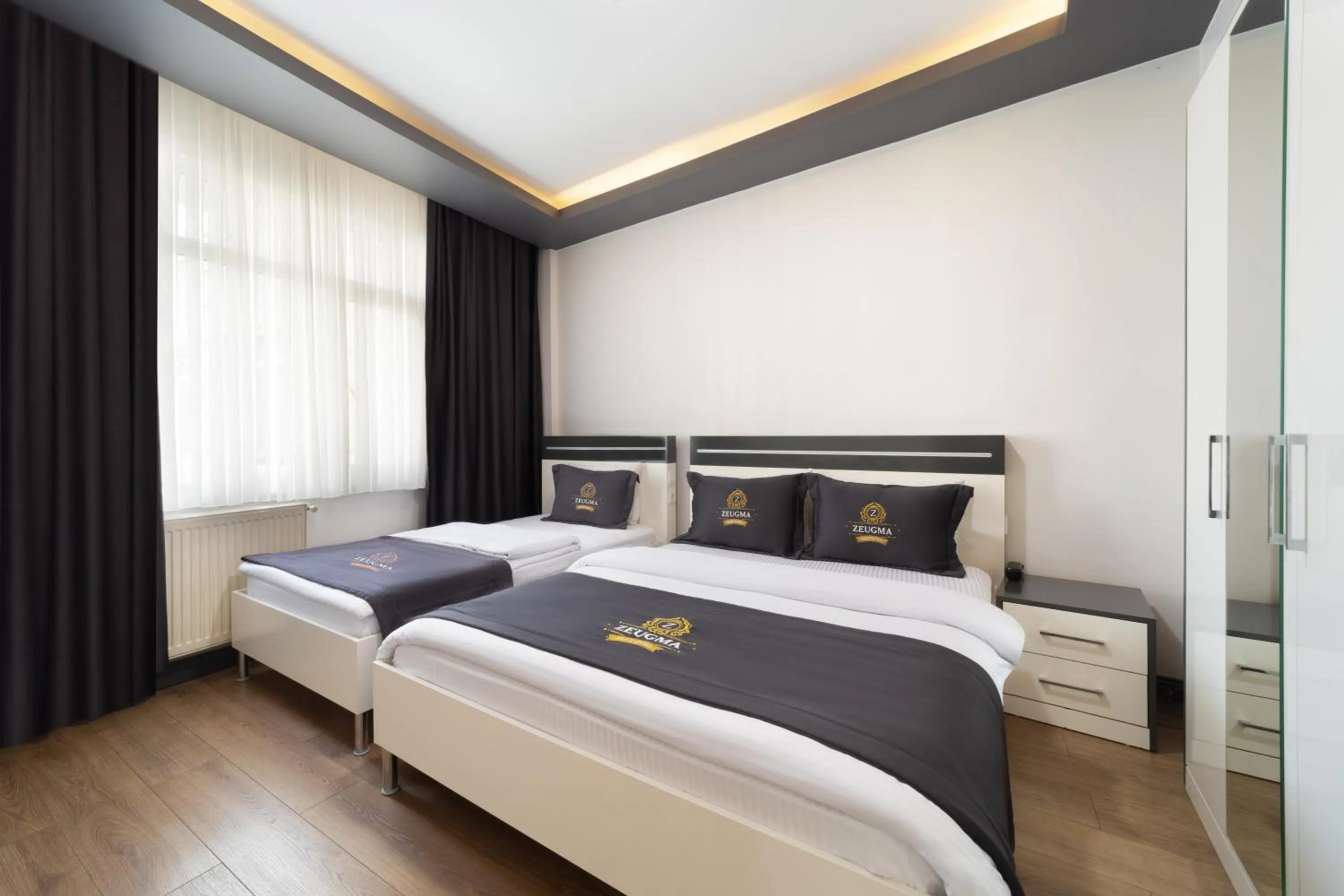 Bed in Bakırköy Zeugma Suit Otel